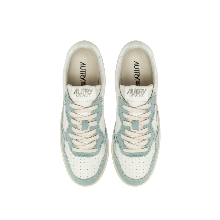 WHITE & LIGHT BLUE סניקרס