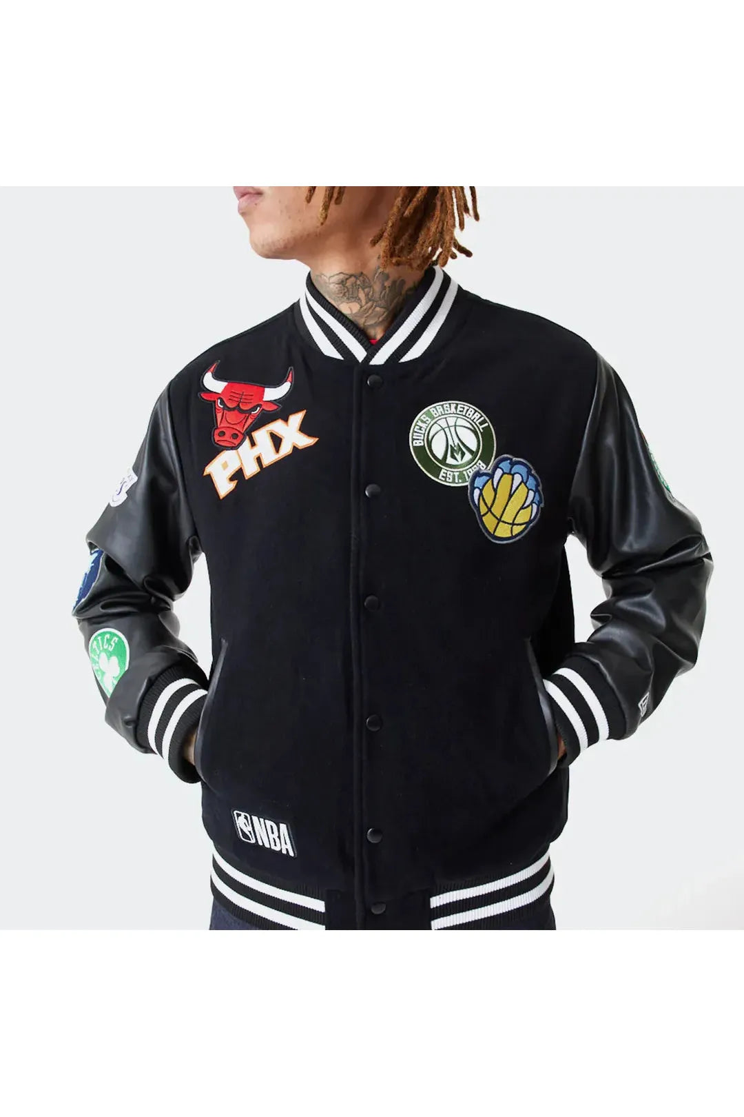 NBA BADGE VARSITY JACKET
New era - Butterfly Sneakers