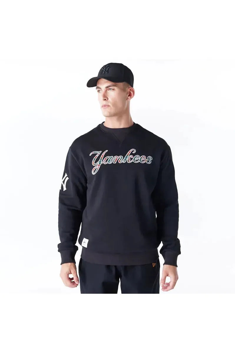 New York Yankees MLB Tartan Infill Black Crewneck Sweater - Butterfly Sneakers