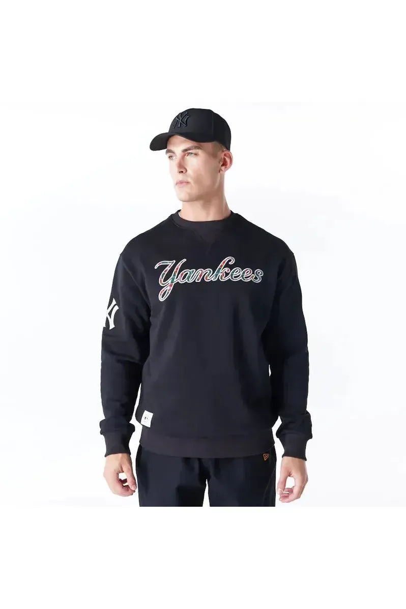 New York Yankees MLB Tartan Infill Black Crewneck Sweater - Butterfly Sneakers