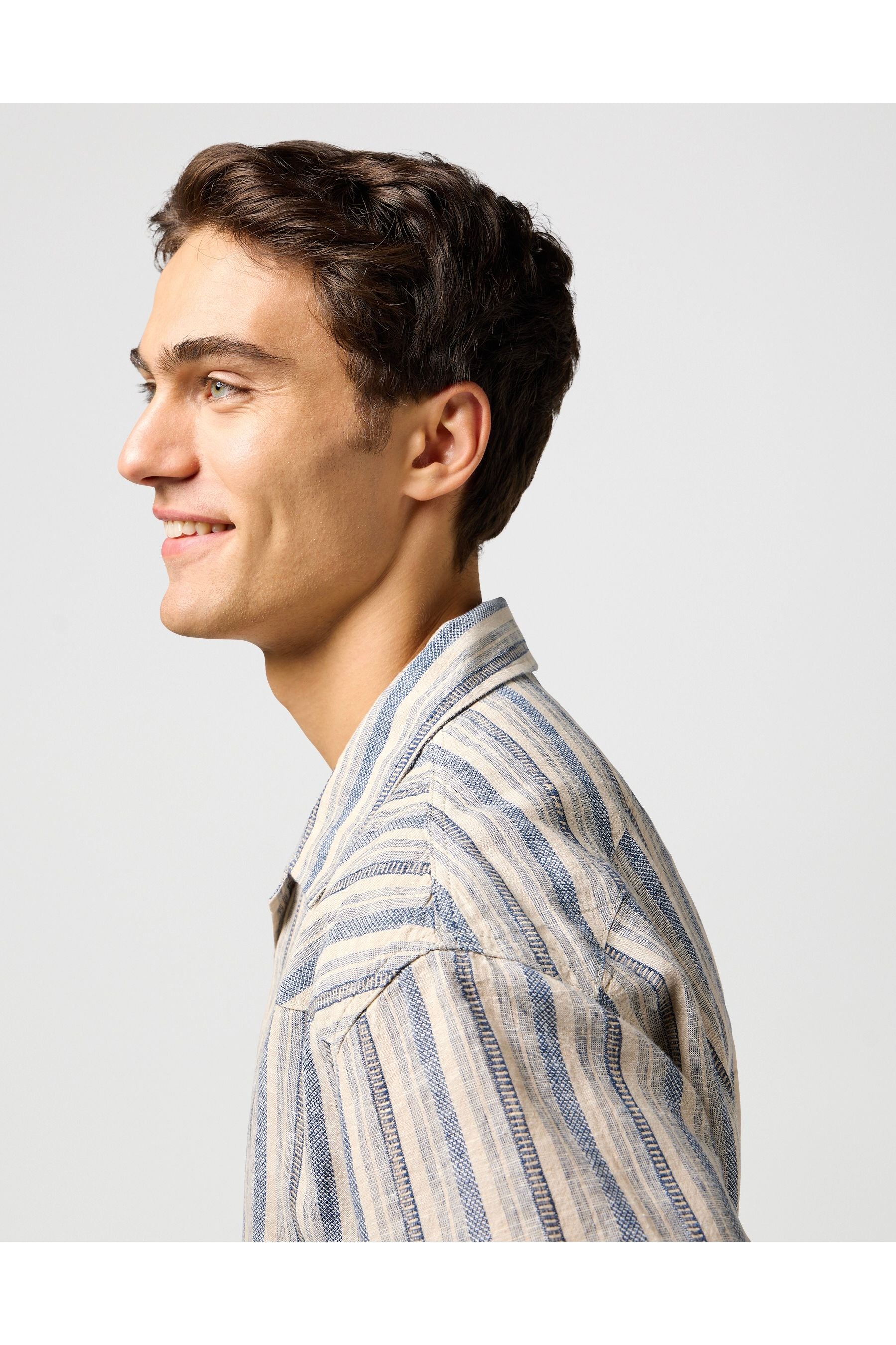 RESORT חולצה מכופתרת פסים שרוול קצר - Butterfly Sneakers