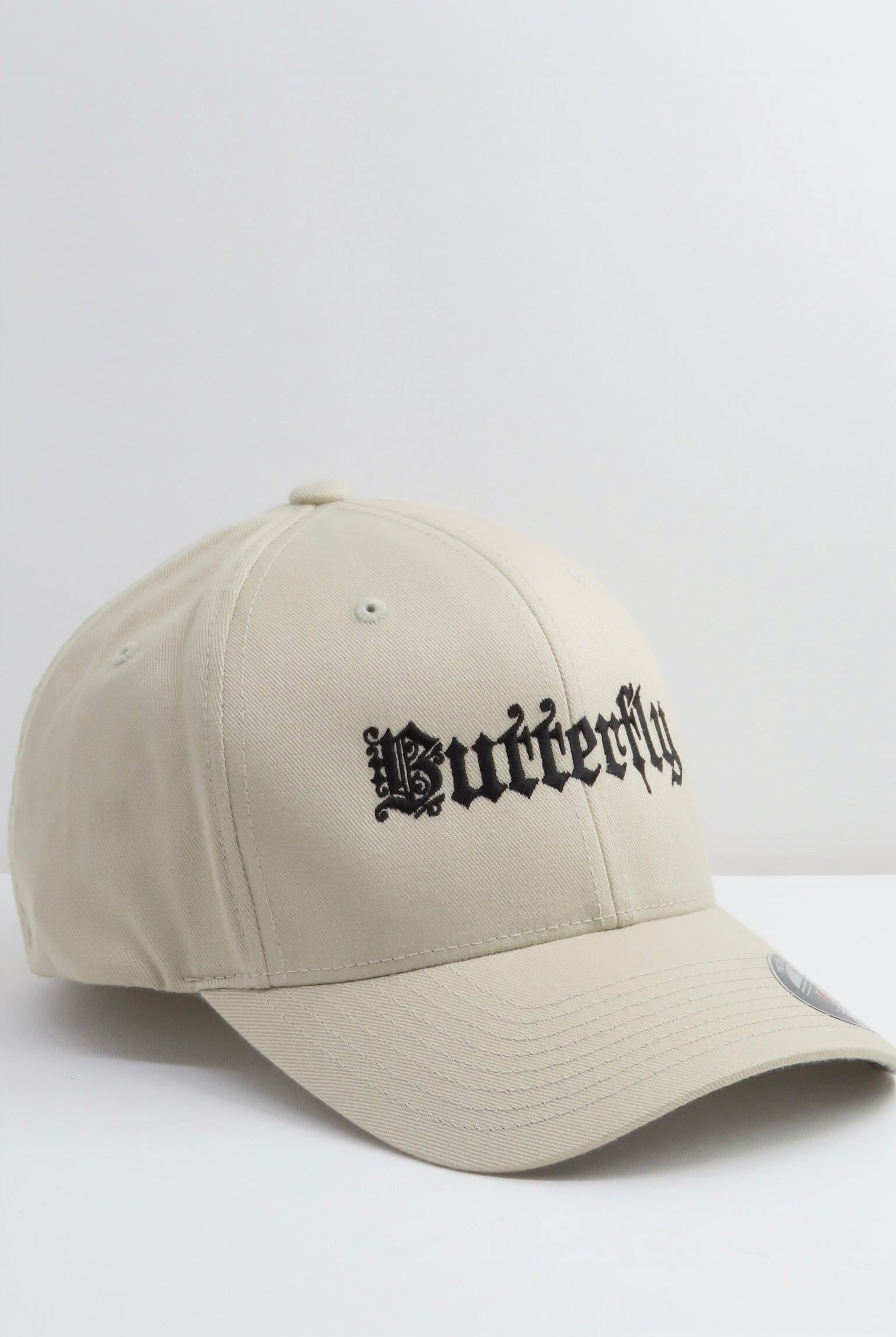 THE SIX - 4/6 - Black shallowtail כובע - Butterfly Sneakers