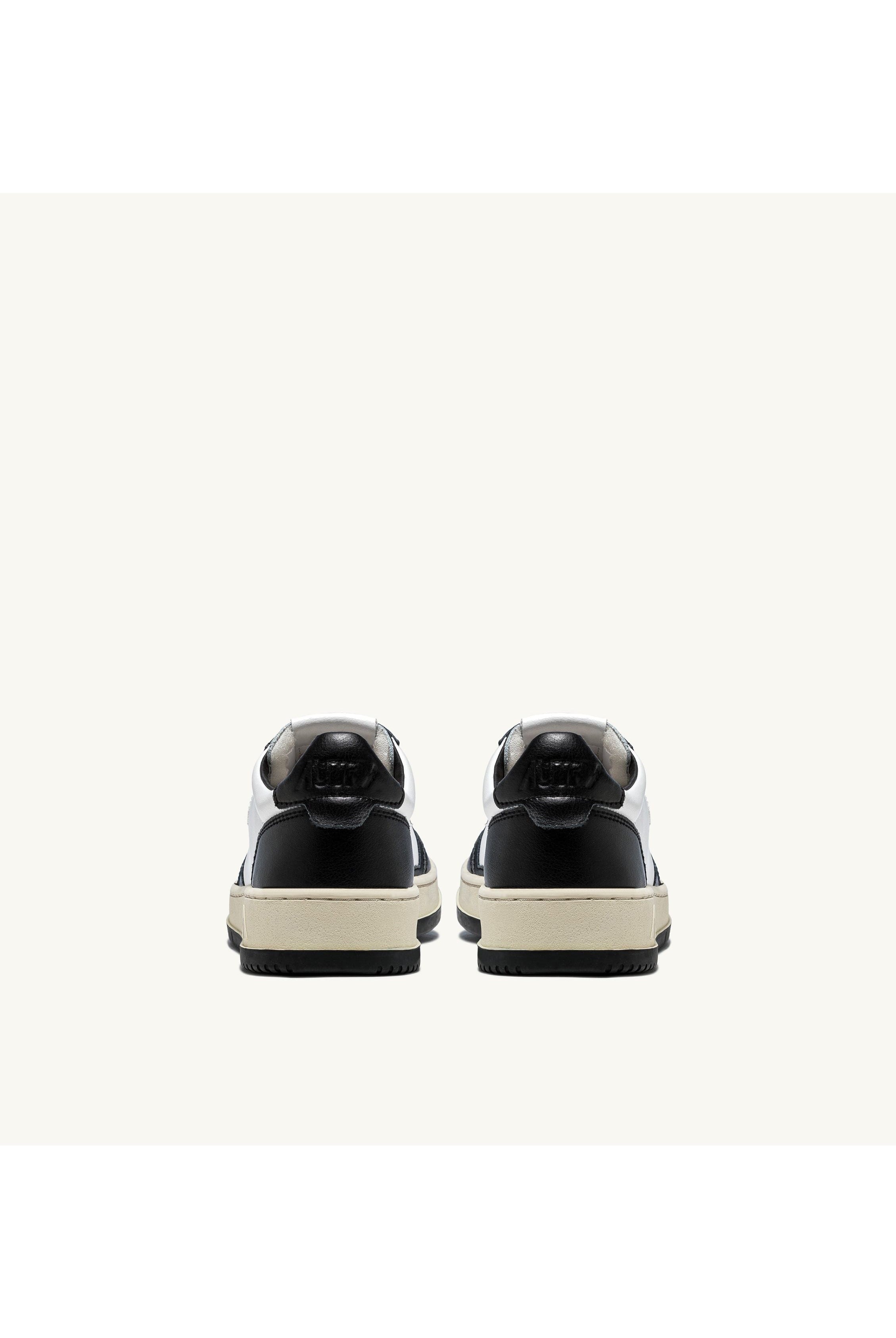 MEDALIST LOW
MAN WB01 LEATHER/LEATHER סניקרס - Butterfly Sneakers