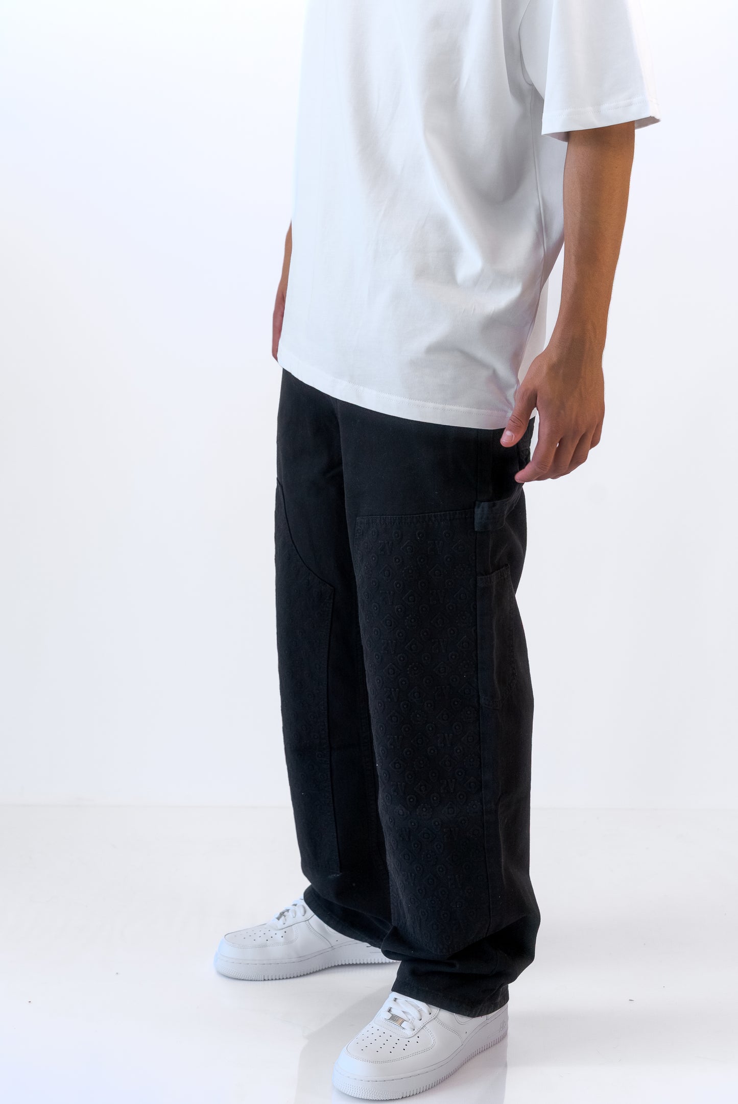 גינס גבוה בגזרת Baggy בגוון שחור