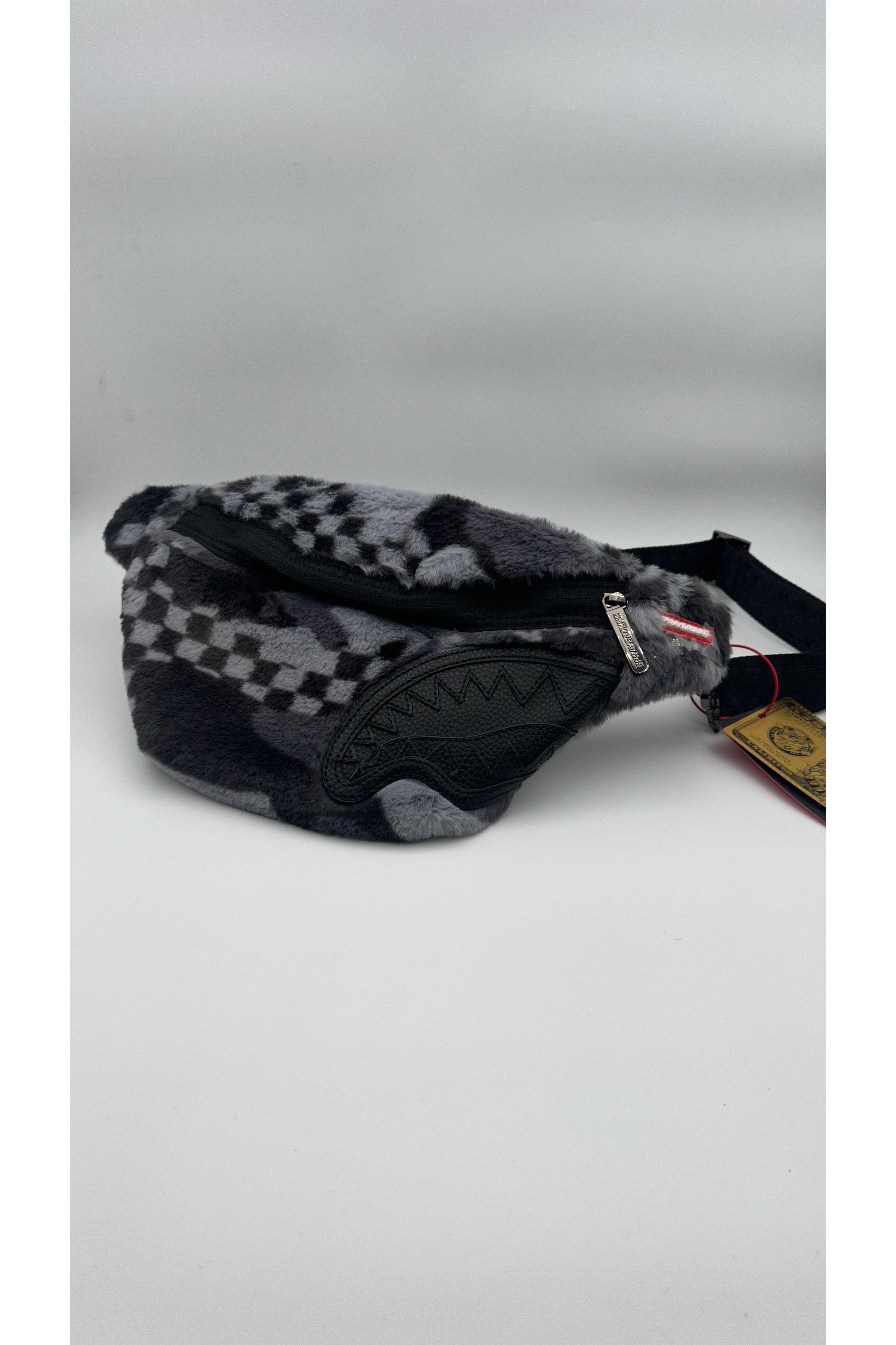 SPRAYGROUND FLOCK 3AM SAVVY CROSSBODY - Butterfly Sneakers