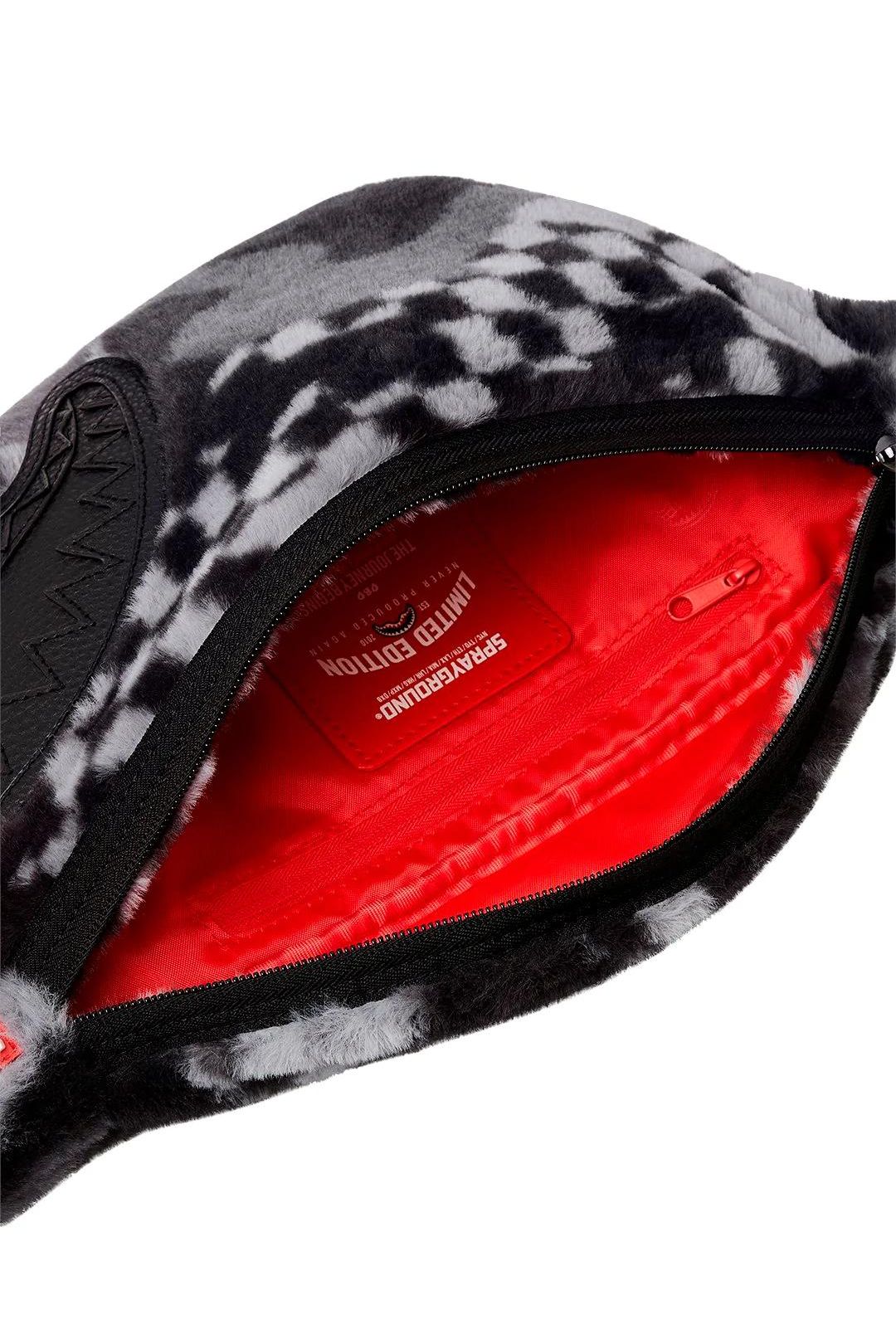 SPRAYGROUND FLOCK 3AM SAVVY CROSSBODY - Butterfly Sneakers