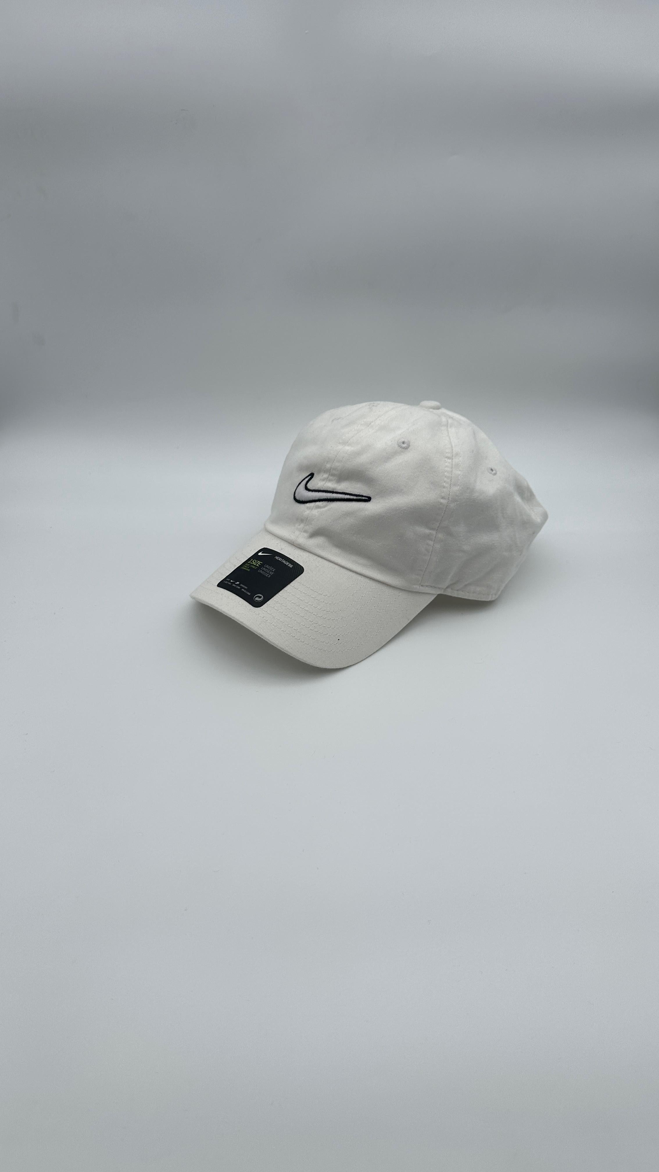 Nike Sportswear Heritage 86 Cap ”White” - Butterfly Sneakers