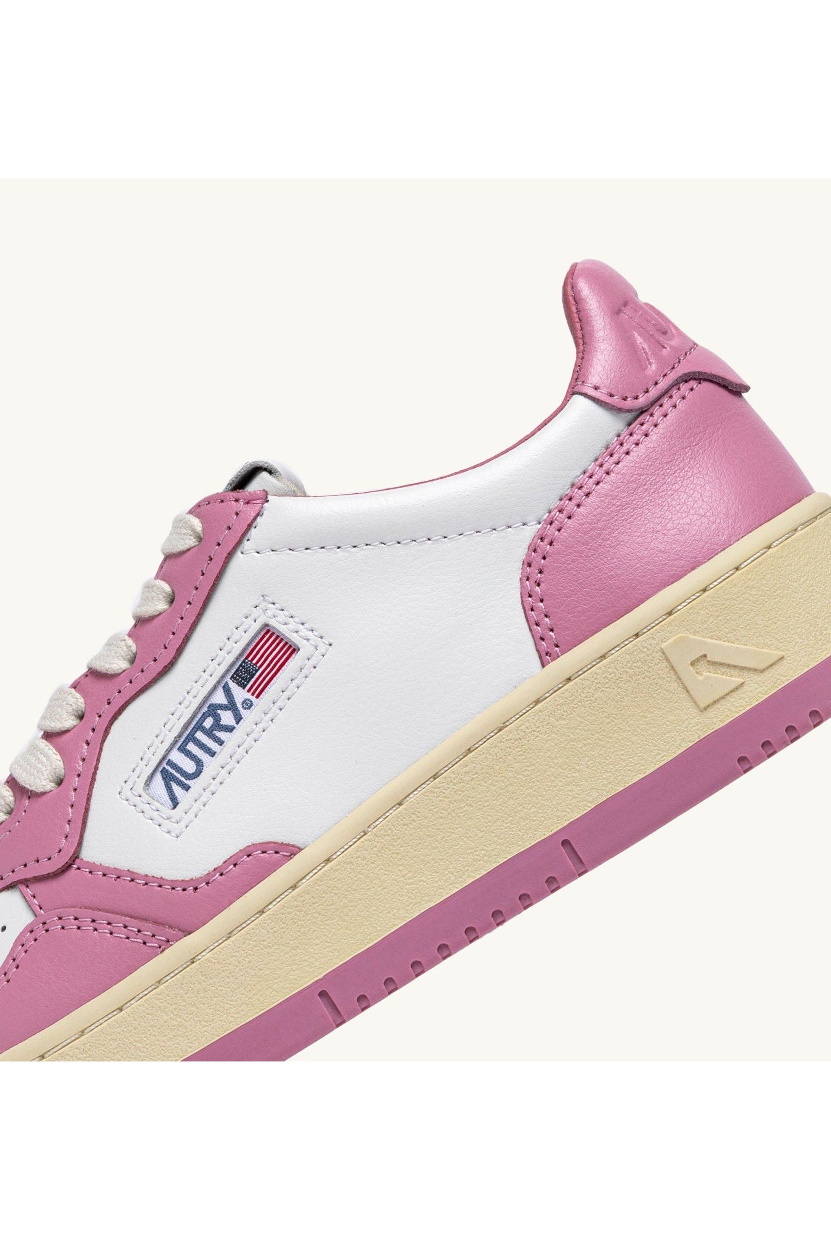 WHITE & PINK LETAHER סניקרס - Butterfly Sneakers