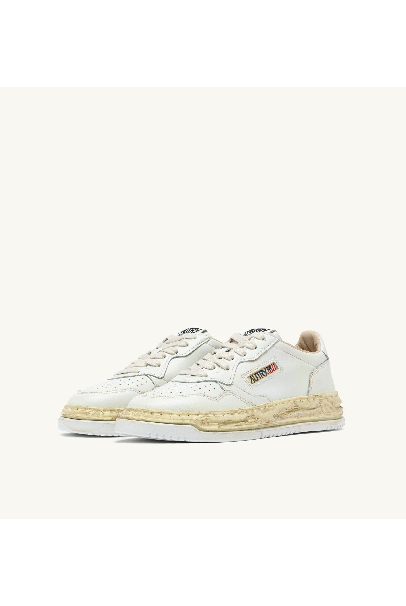 AUTRY X MAISON MSUPVINT LOW MAN MIHARA YASUHIRO WHITE - Butterfly Sneakers