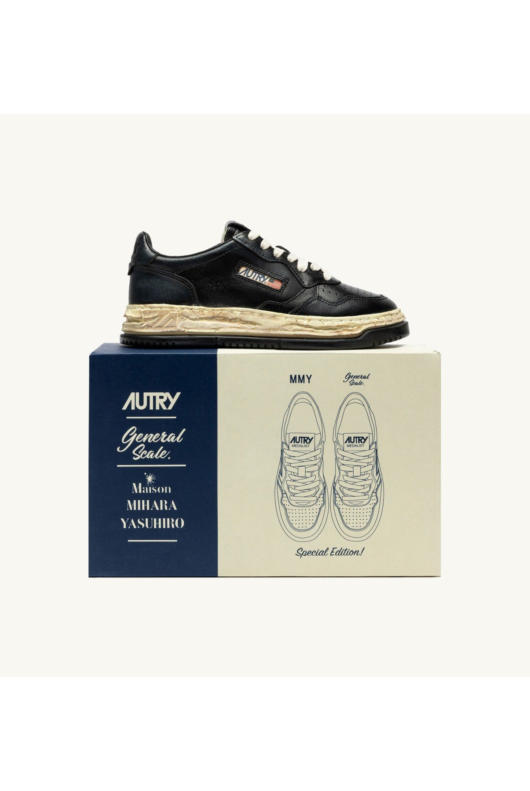 AUTRY X MAISON MSUPVINT LOW MAN MIHARA YASUHIRO BLACK - Butterfly Sneakers