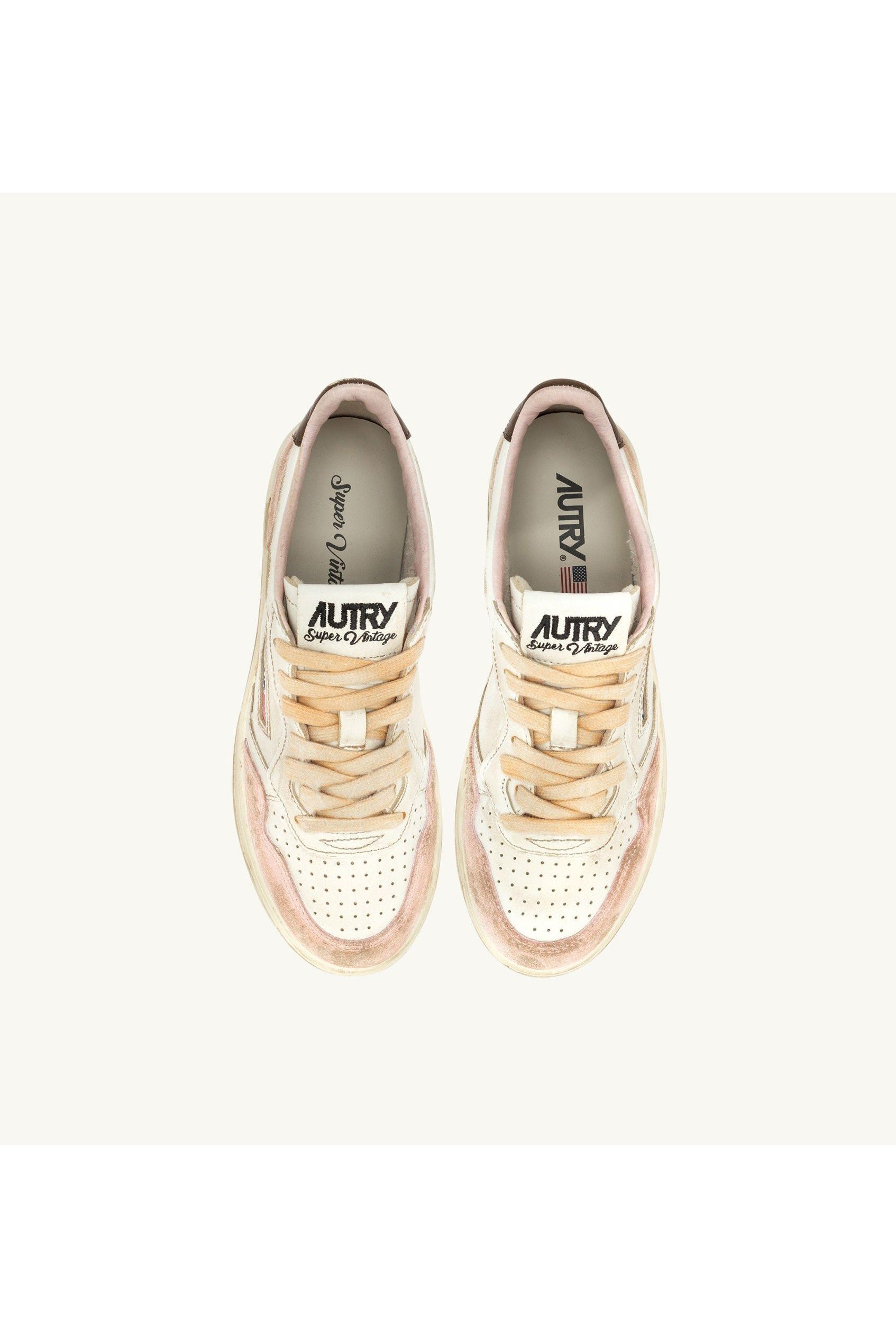 MEDALIST LOW SUPER VINTAGE SNEAKERS IN NUDE AND SEPIA LEATHER SUEDE - Butterfly Sneakers