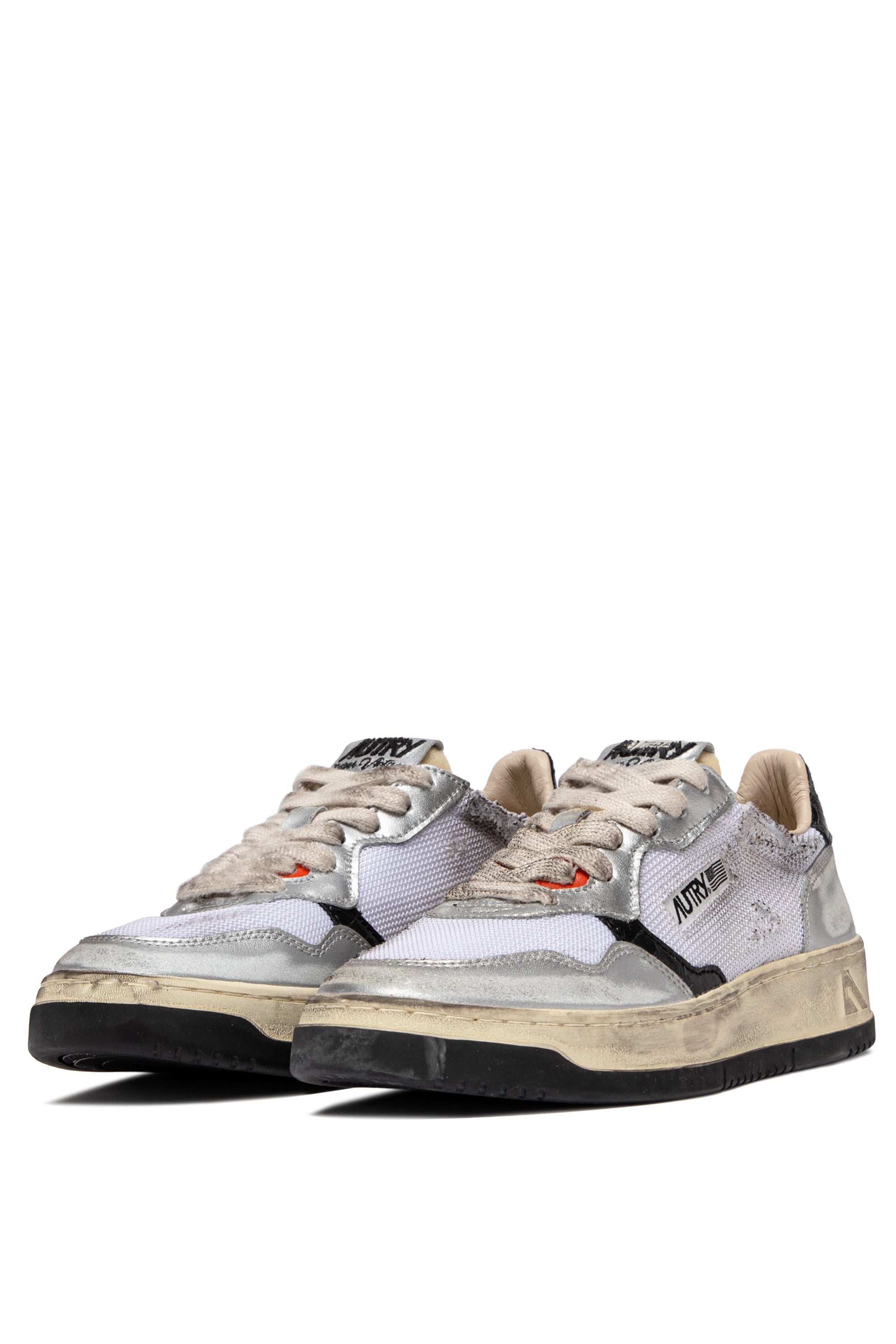 MEDALIST LOW SUPER VINTAGE SNEAKERS IN SILVER BLACK AND WHITE