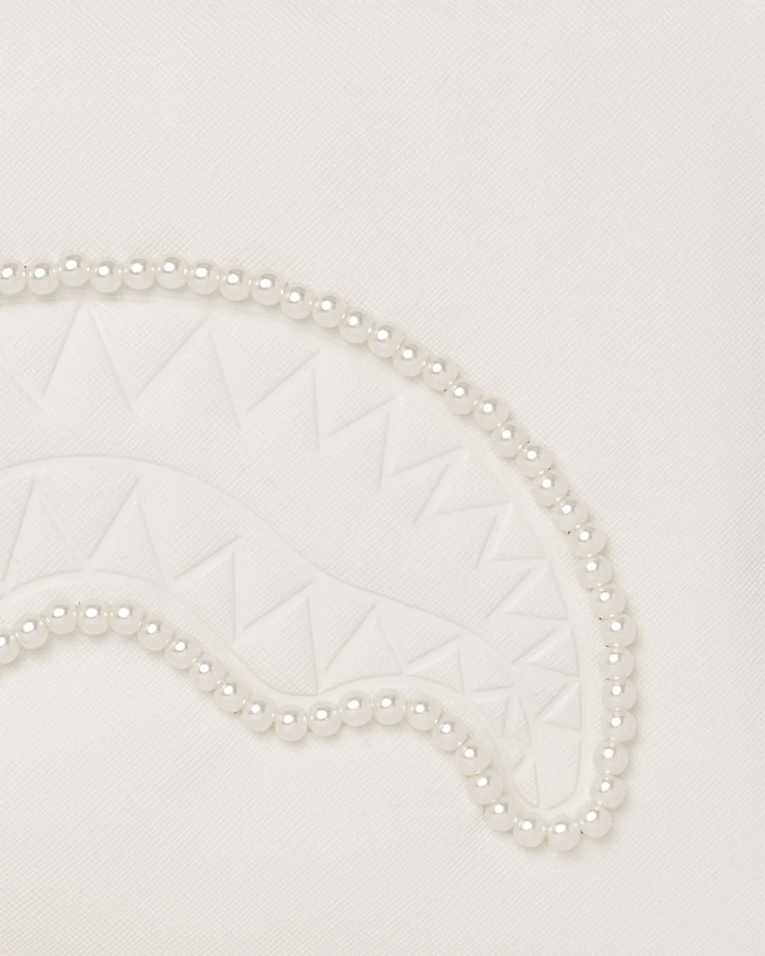 PEARL SHARKMOUTH CLUTCH