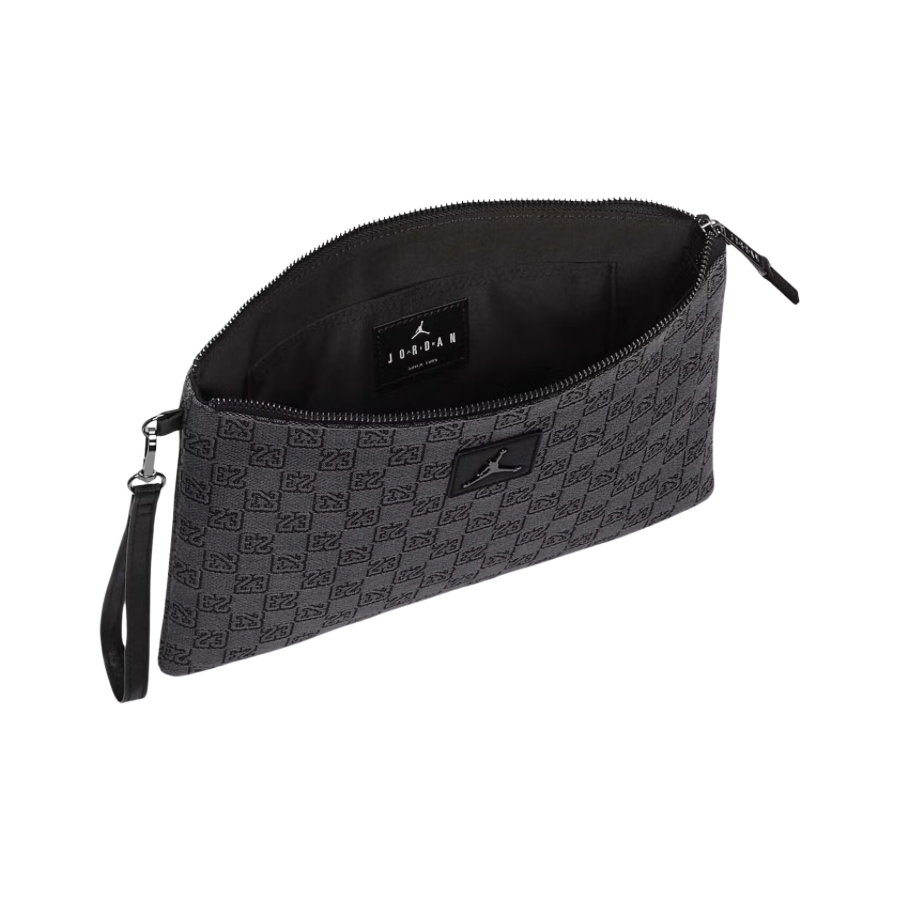 Jordan Monogram CLUTCH 0.98L