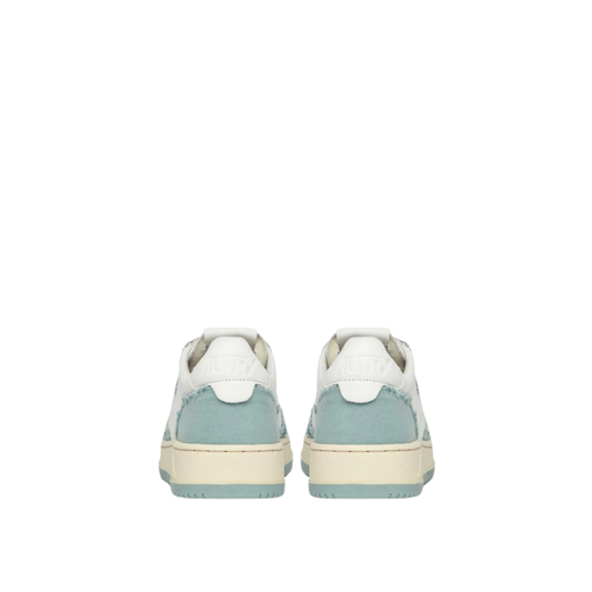 WHITE & LIGHT BLUE סניקרס