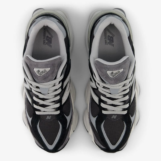 New Balance 9060 אפור שחור