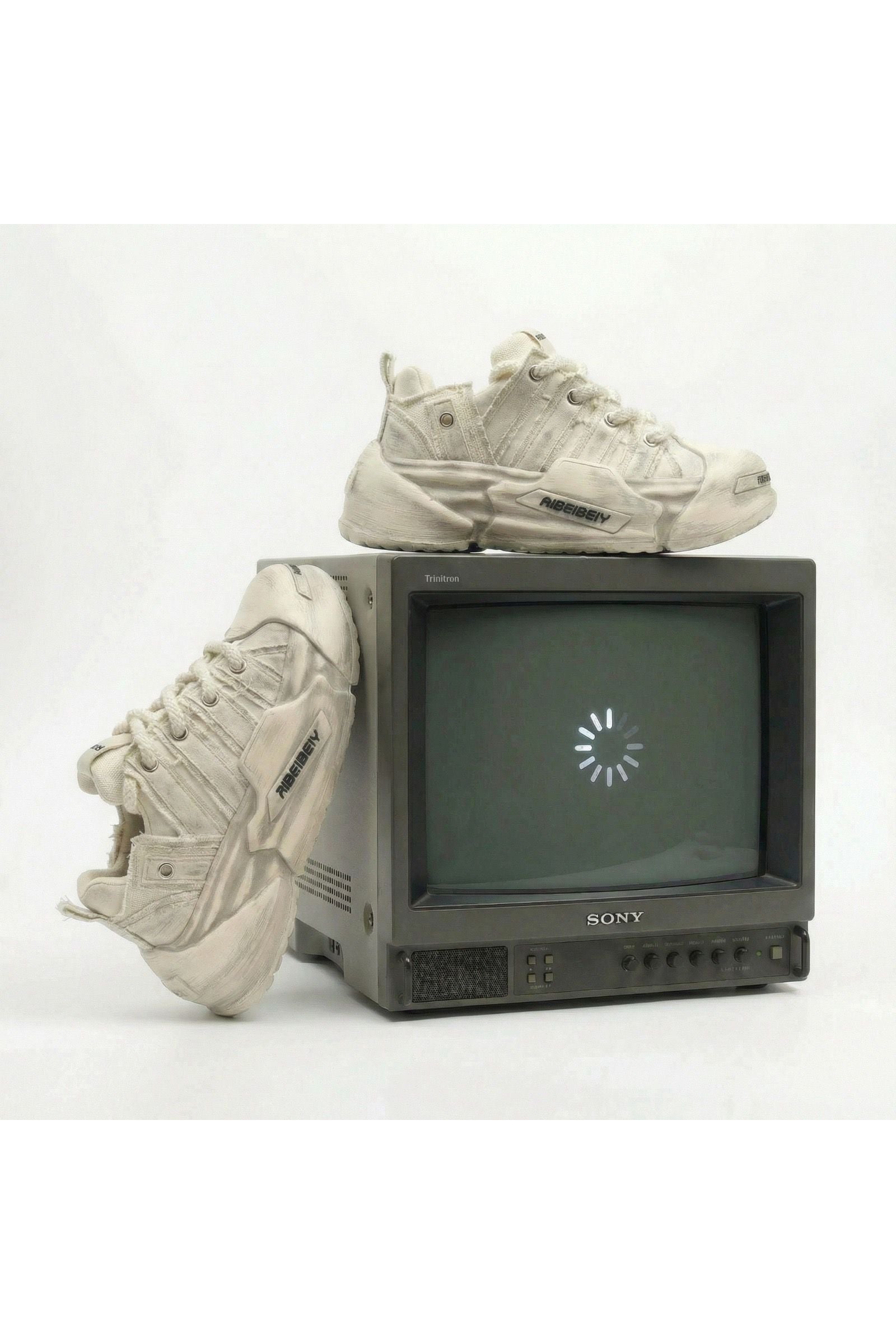 Butterfly פלטפורמה אפורה משופשפת - Butterfly Sneakers