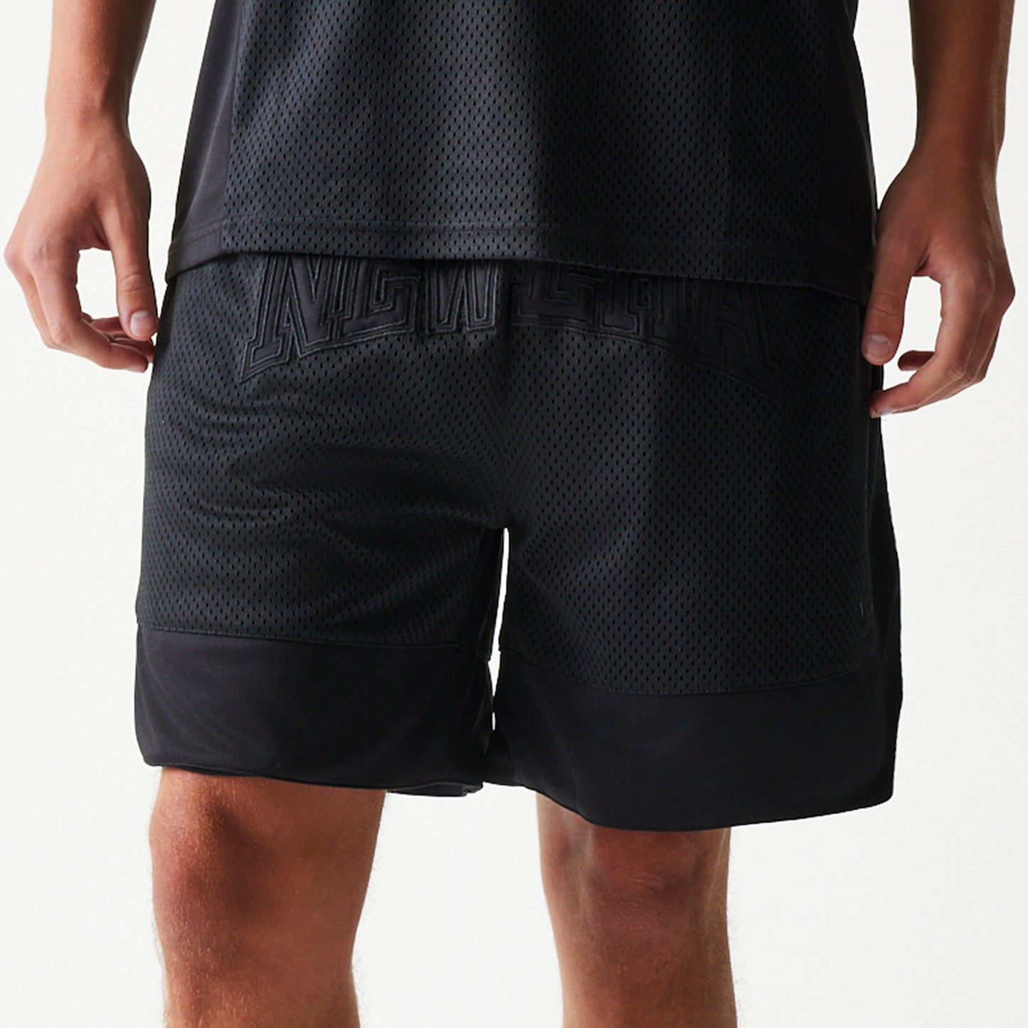 MESH SHORTS BLK מכנסיים קצרים