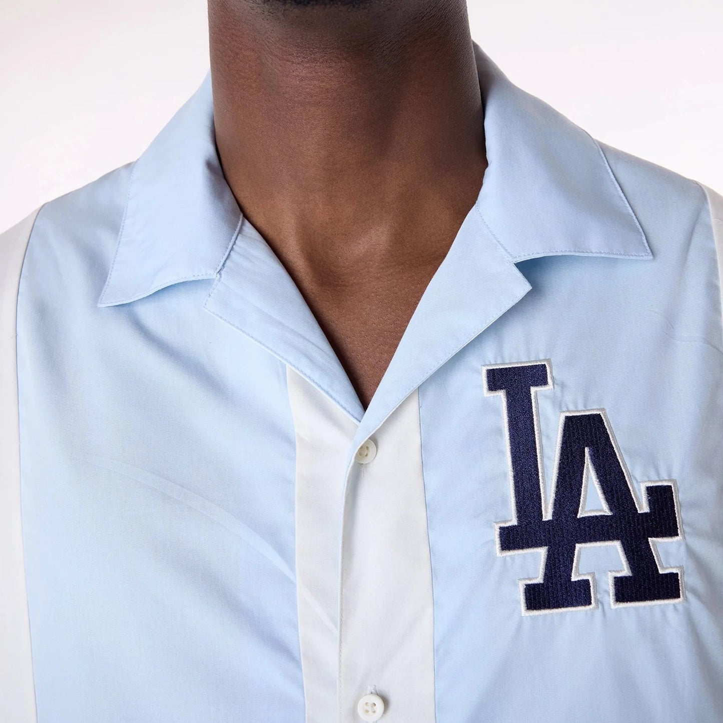 LA Dodgers Stripe Revere Open White Short Sleeve Shirt  (חולצה)