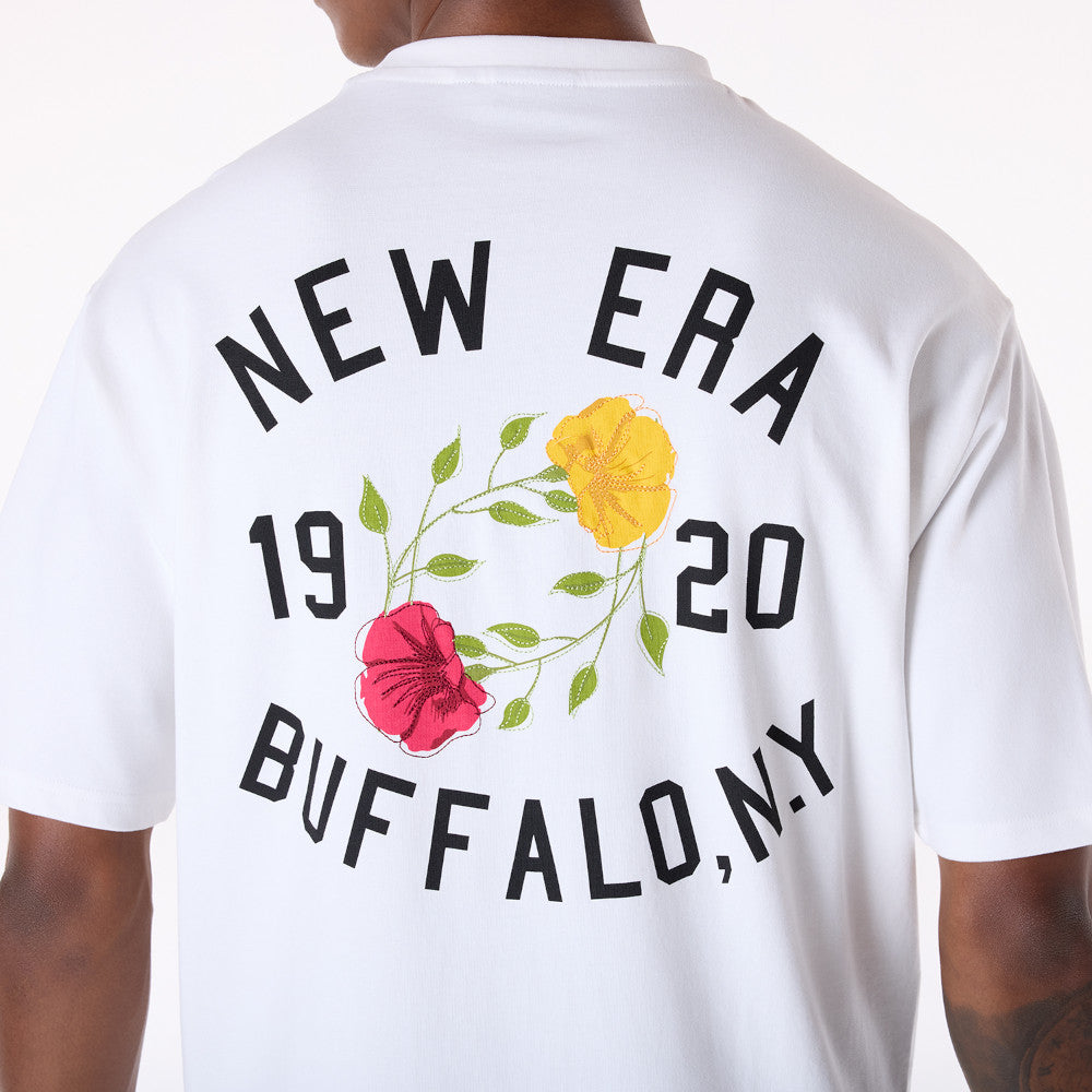 Floral חולצת טי שרט שרוול קצר לבנה