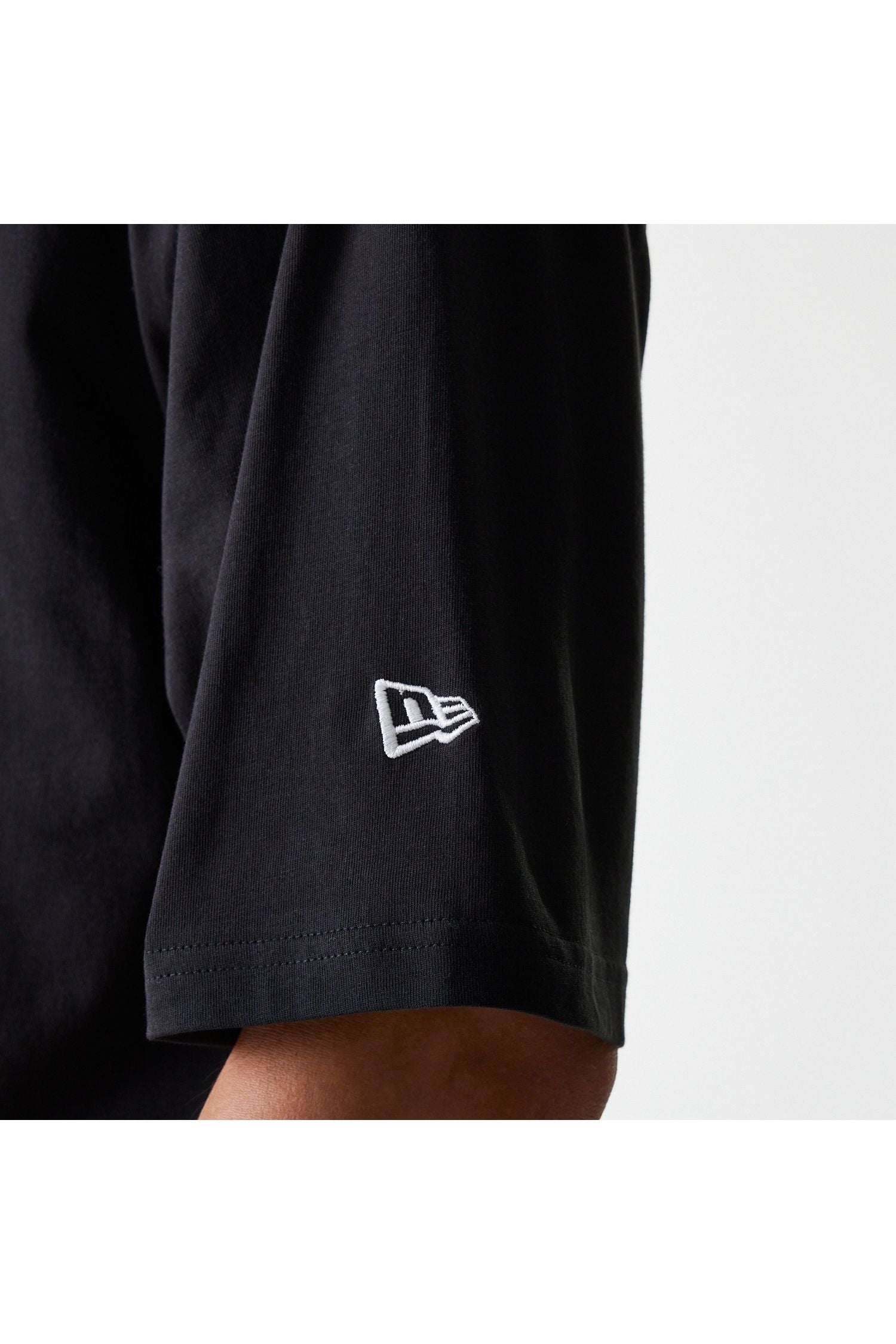 NOS MLB OS TEE BLK - Butterfly Sneakers