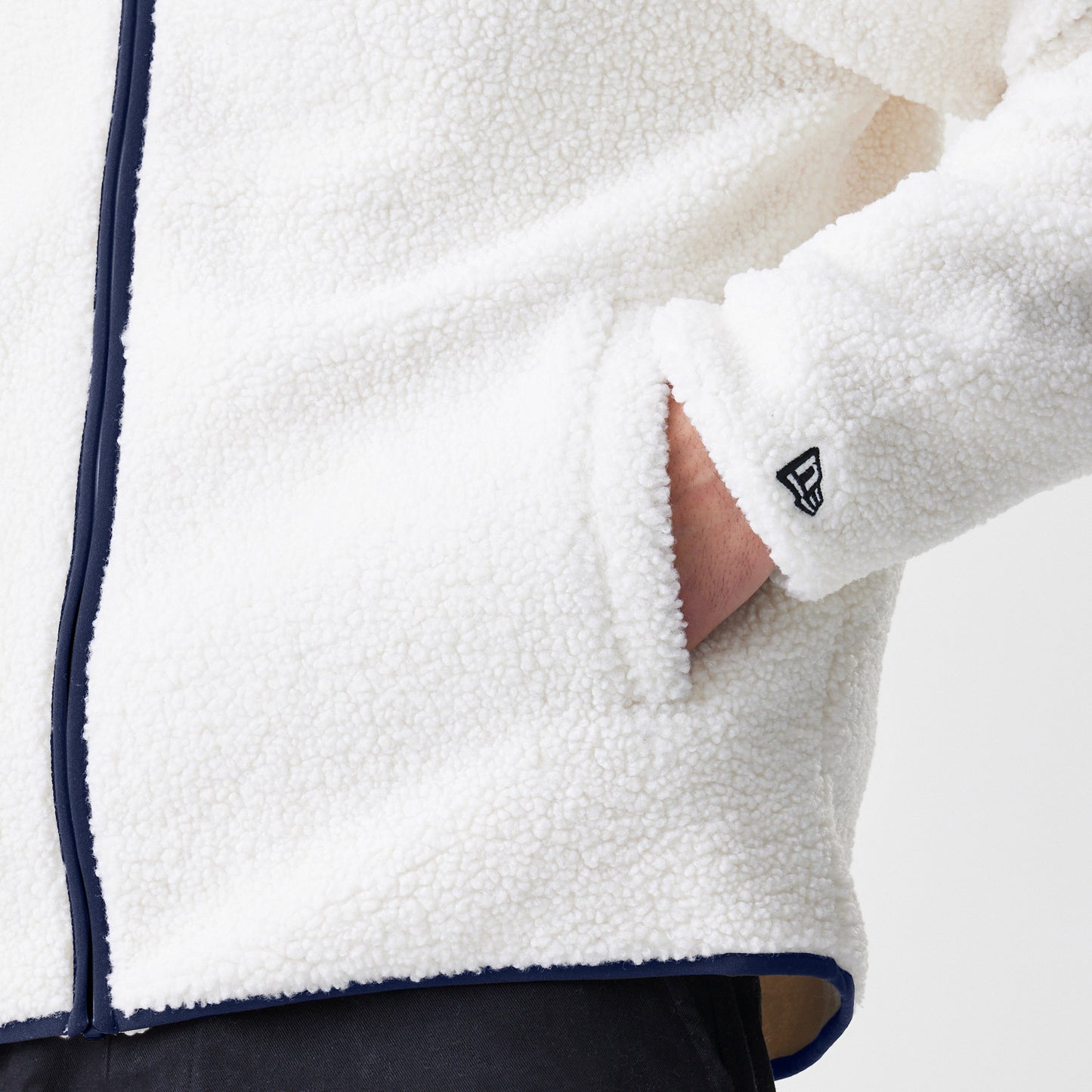 HOODED SHERPA NEYYAN  OFW