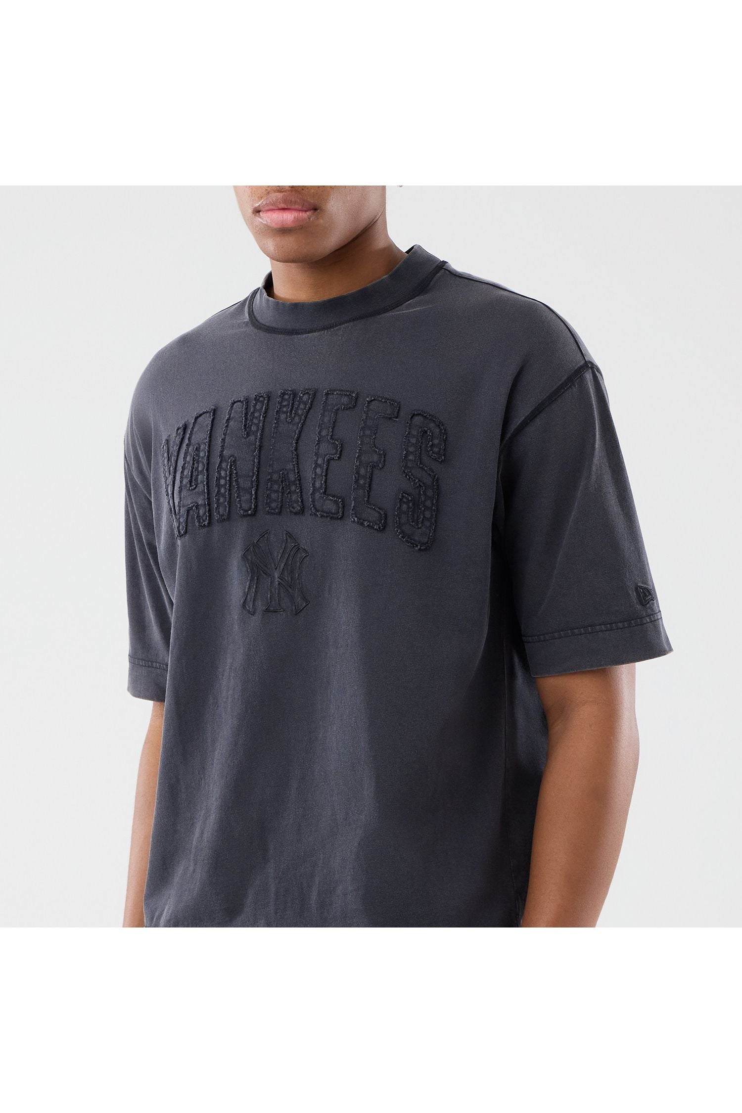 MLB WASHED BOXY TEE NEYYAN חולצת טי שרט בוקסי שרוול קצר - Butterfly Sneakers