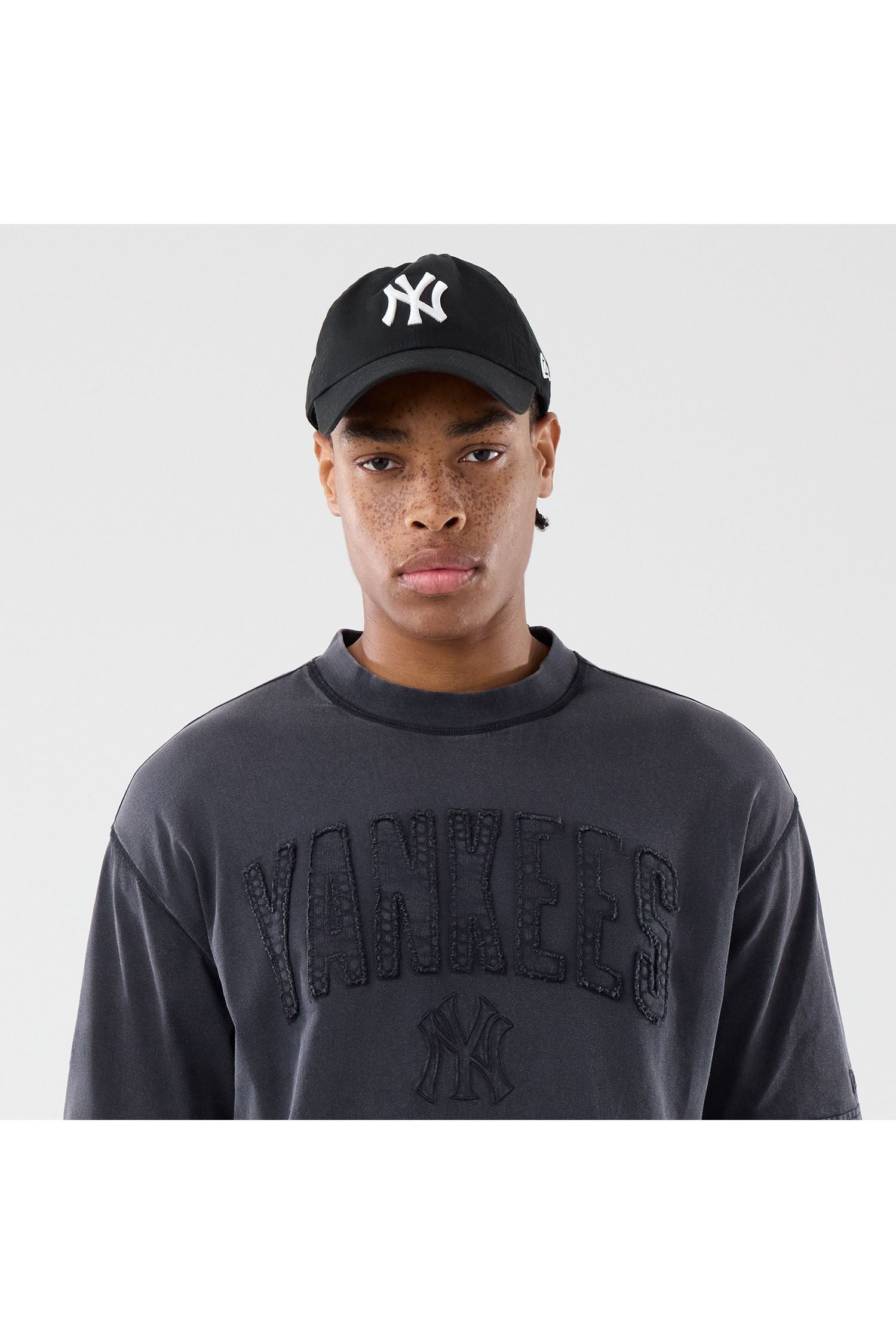 MLB WASHED BOXY TEE NEYYAN חולצת טי שרט בוקסי שרוול קצר - Butterfly Sneakers