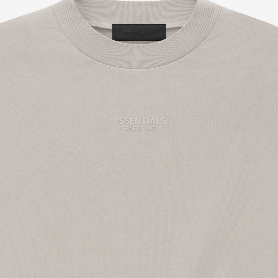 FEAR OF GOD ESSENTIALS T-SHIRT
SILVER CLOUD