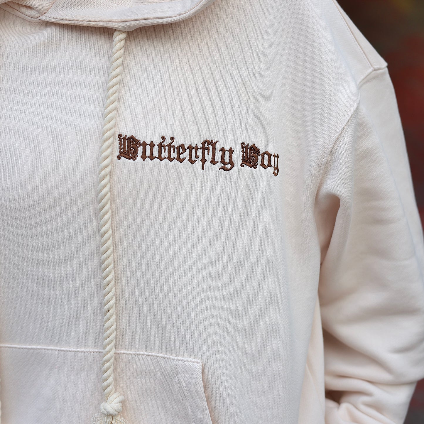 קפוצ'ון OS BUTTERFLY CRE עם רקמה