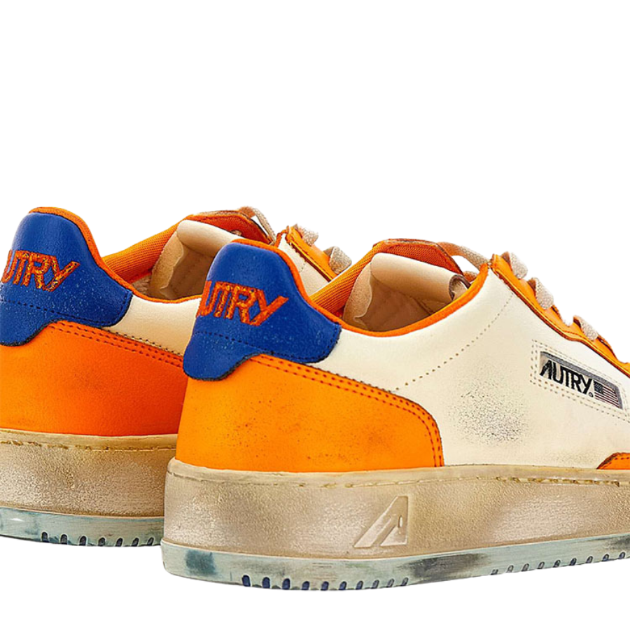 AUTRY SNEAKERS WHITE AND ORANGE