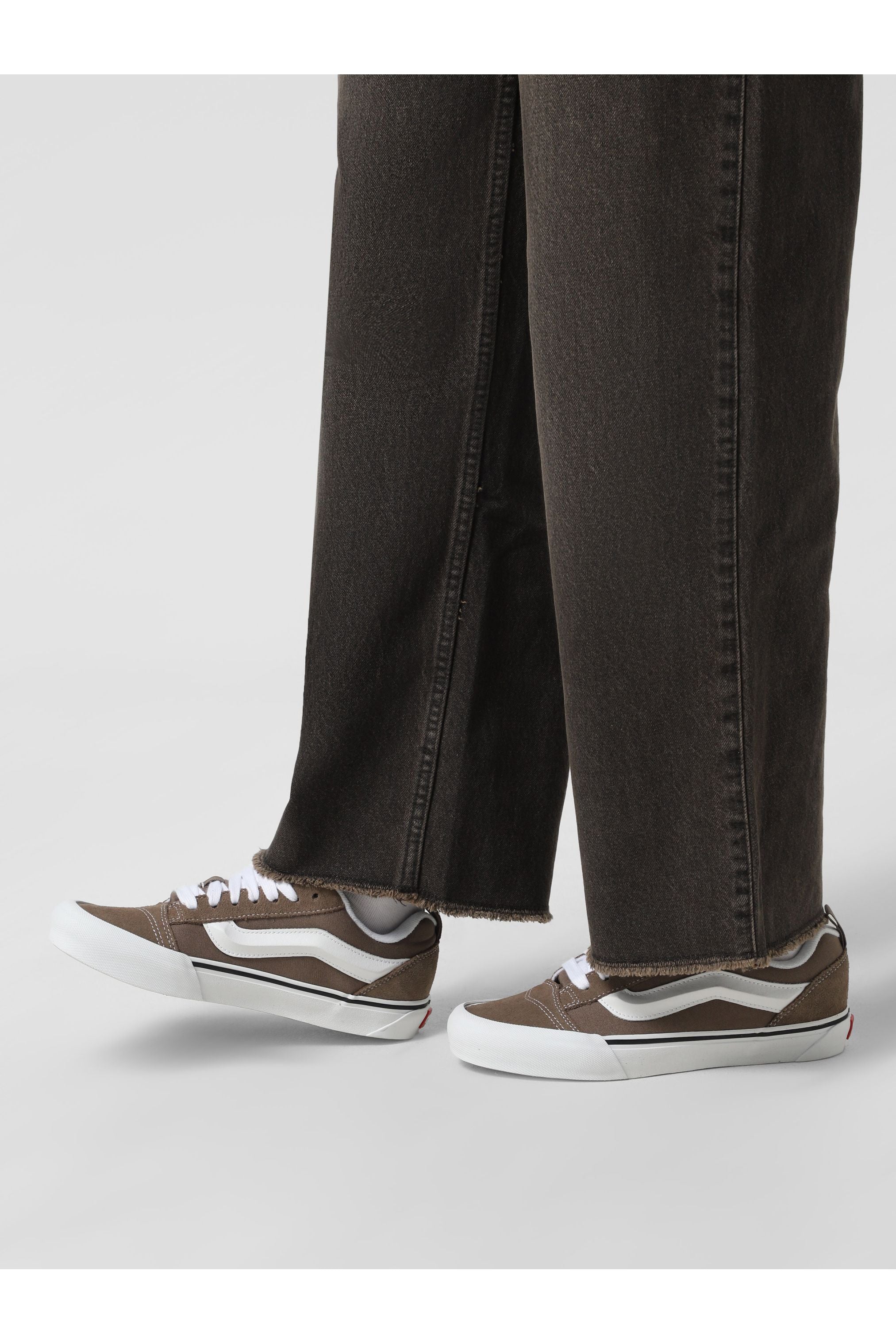 VN MN Lifestyle Classics Shoes - Butterfly Sneakers