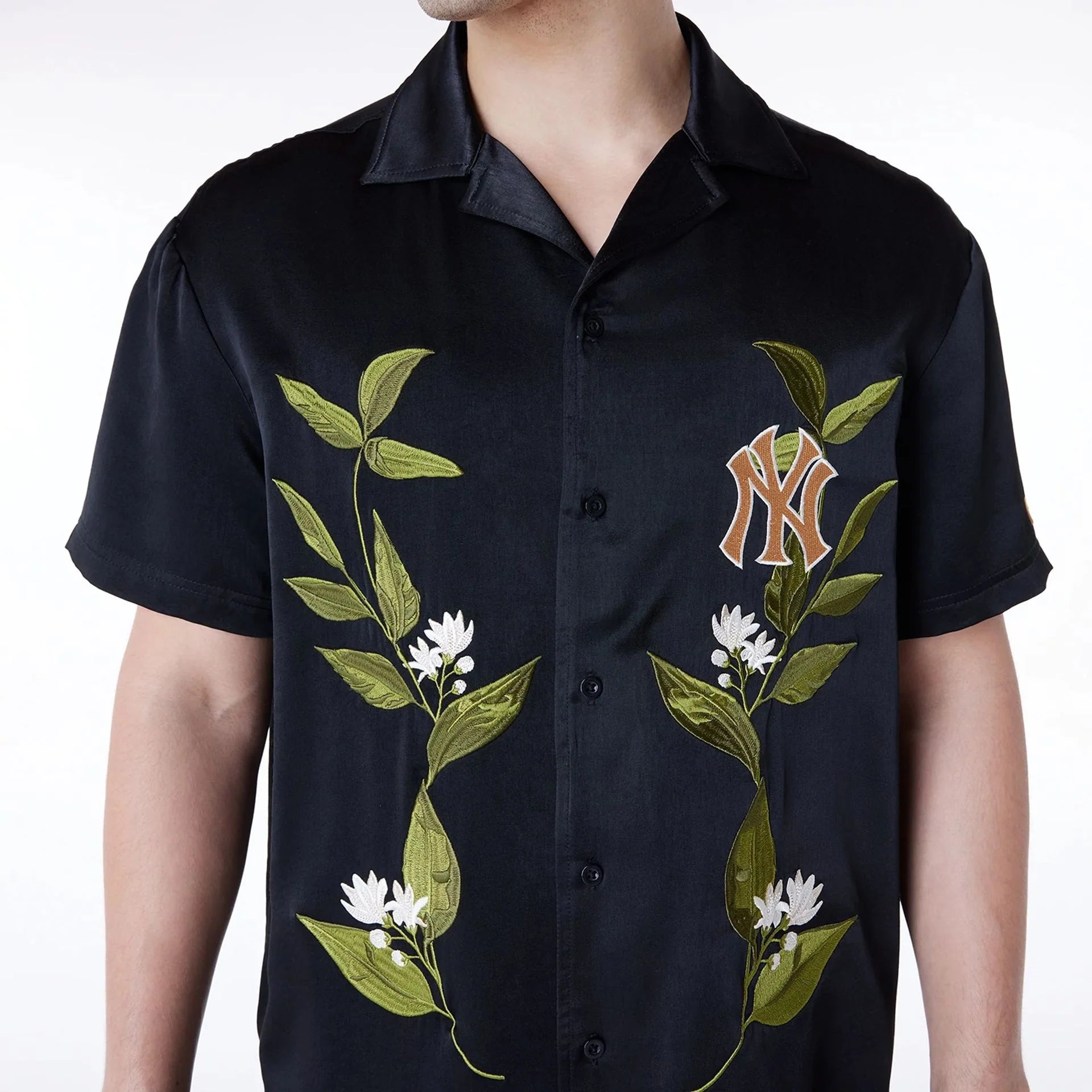 New York Yankees Floral Revere Black Short Sleeve Shirt