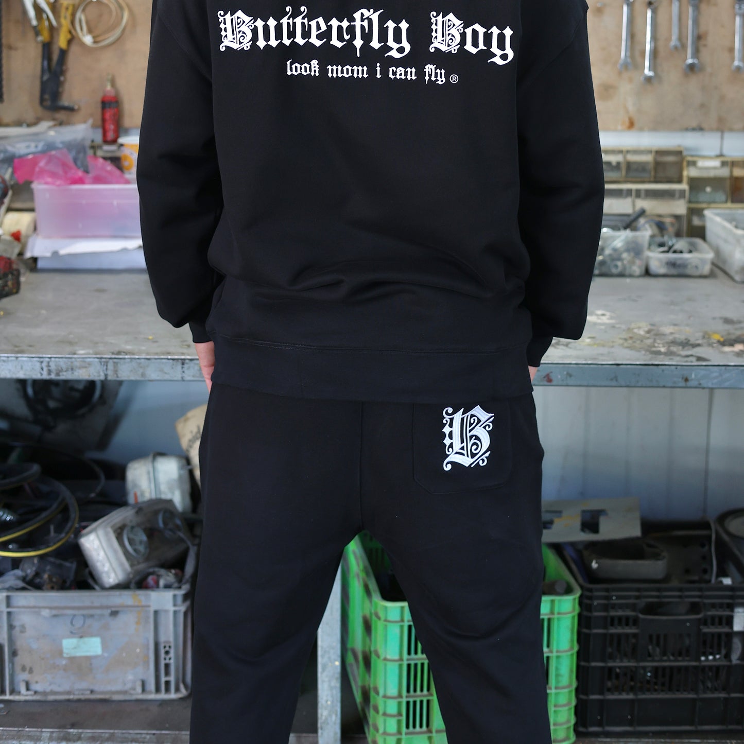 מכנסיים OS BUTTERFLY BLK עם רקמה