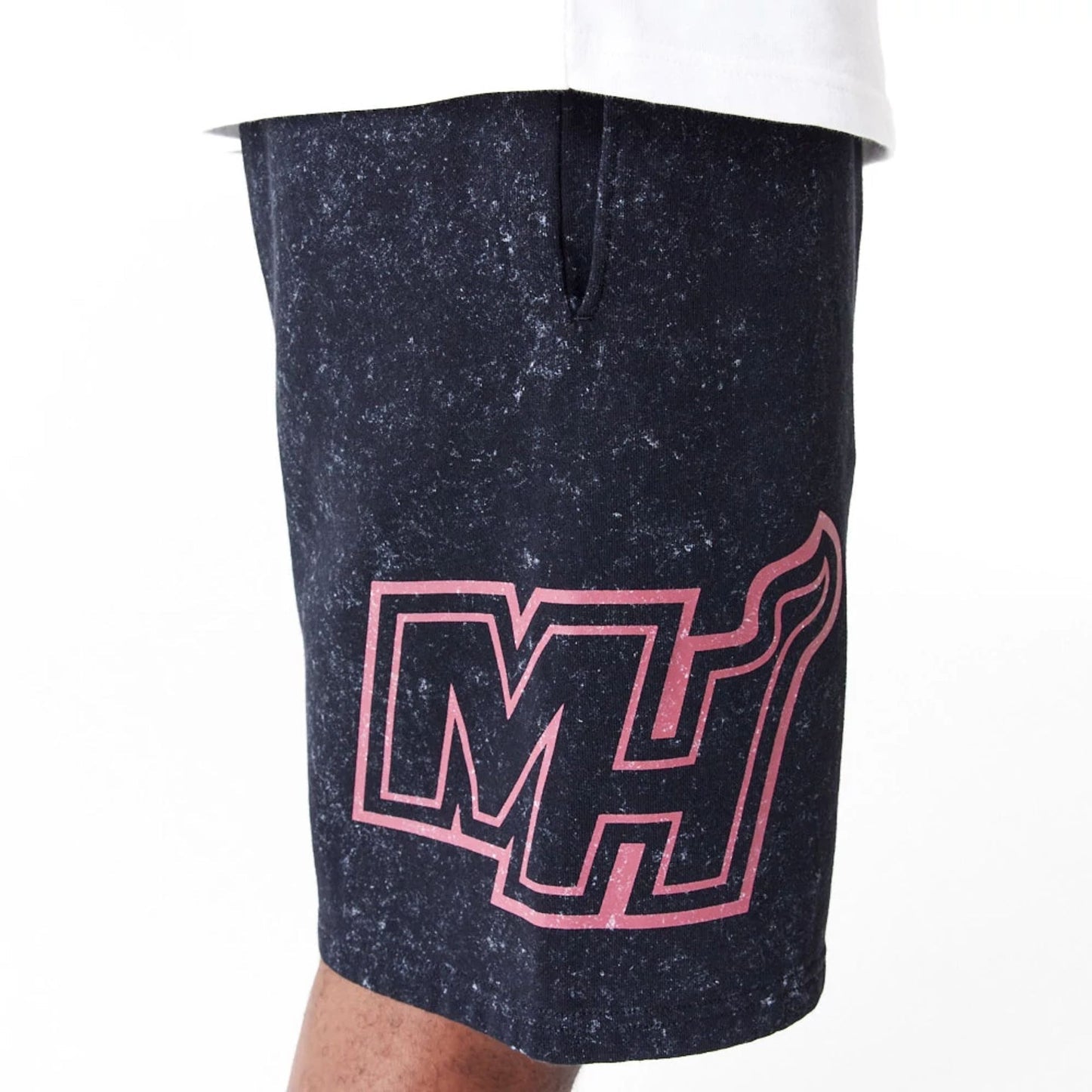 New Era Miami Heat NBA Washed Black Shorts