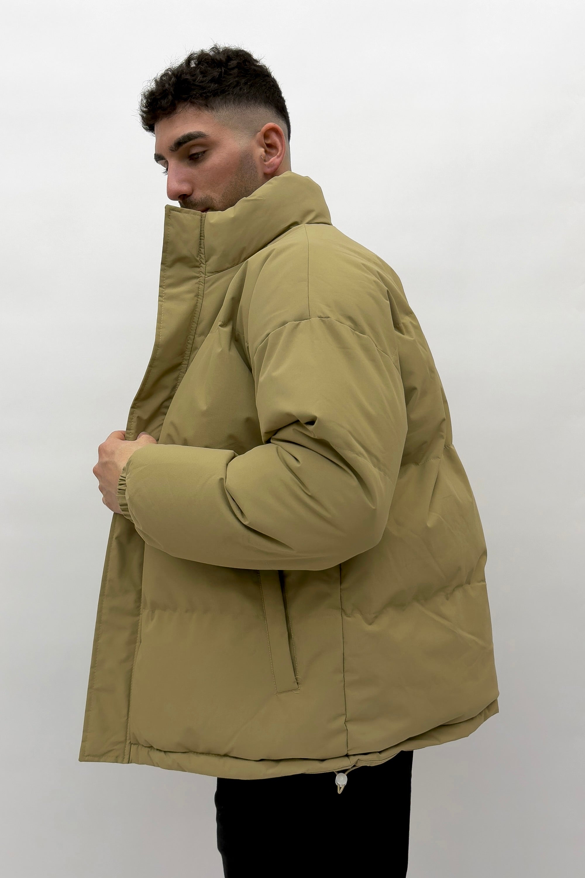 מעיל בומבר חום - Butterfly Sneakers