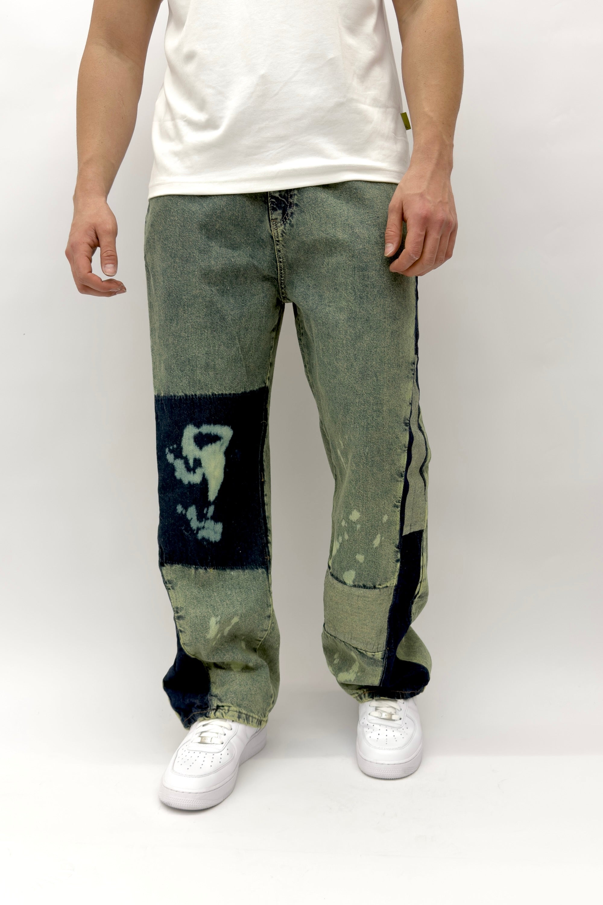 ג'ינס בגזרת Baggy שטוף ירוק - Butterfly Sneakers