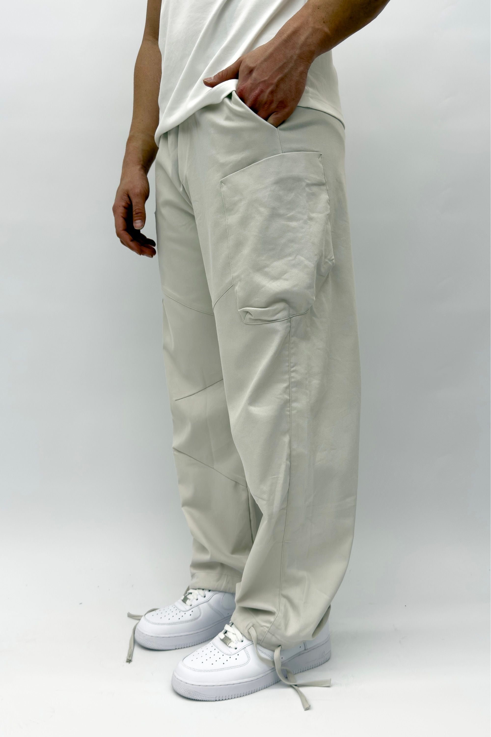 מכנס מבד כותנה עם כיסים שמנת - Butterfly Sneakers