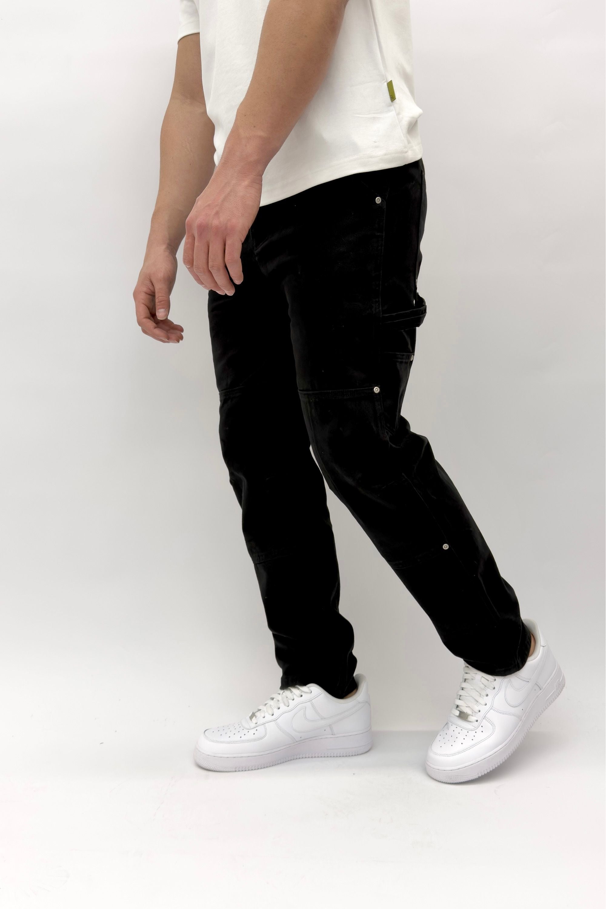 מכנס קרגו שחור - Butterfly Sneakers