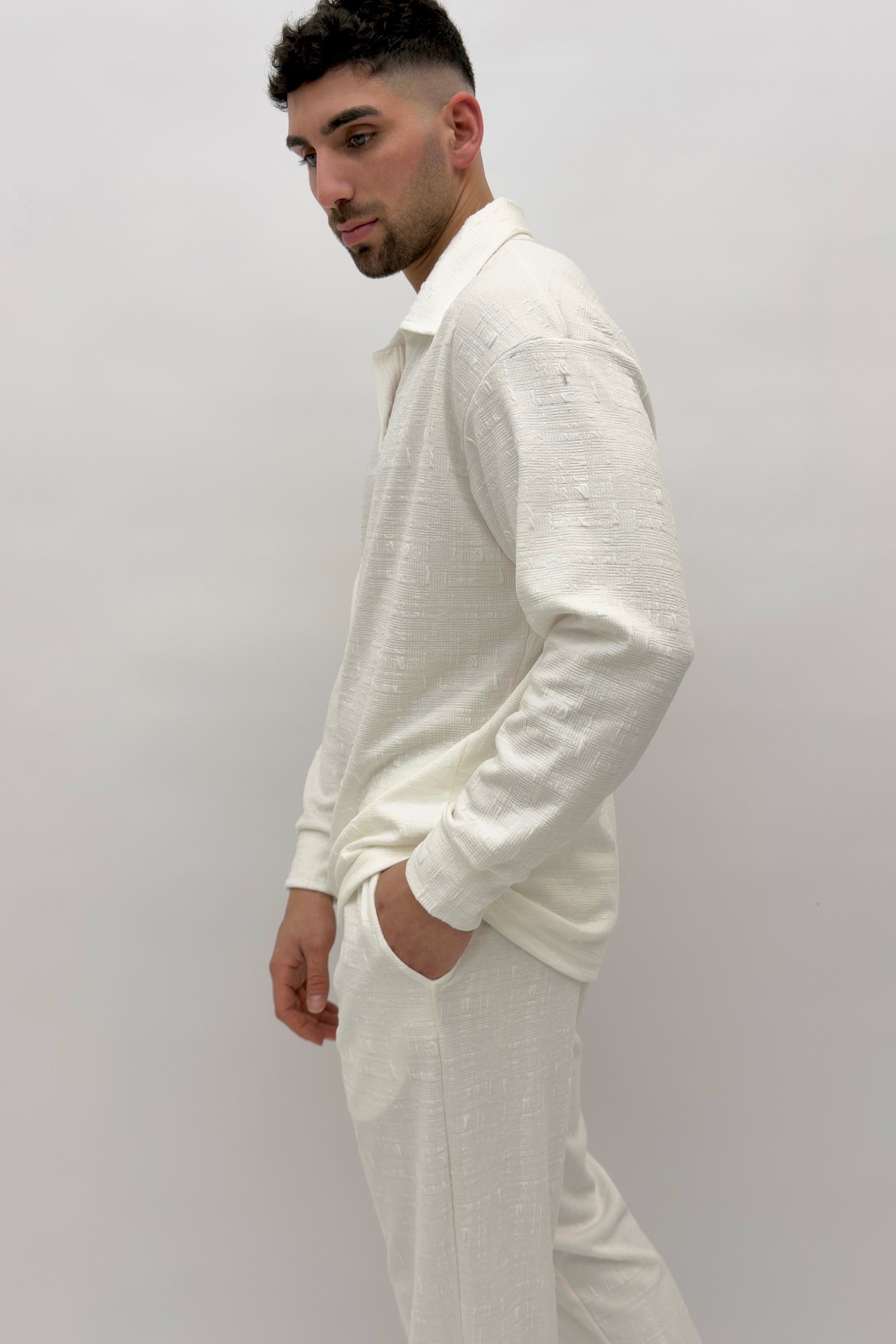 חולצה אלגנט חליפת פשתן - Butterfly Sneakers