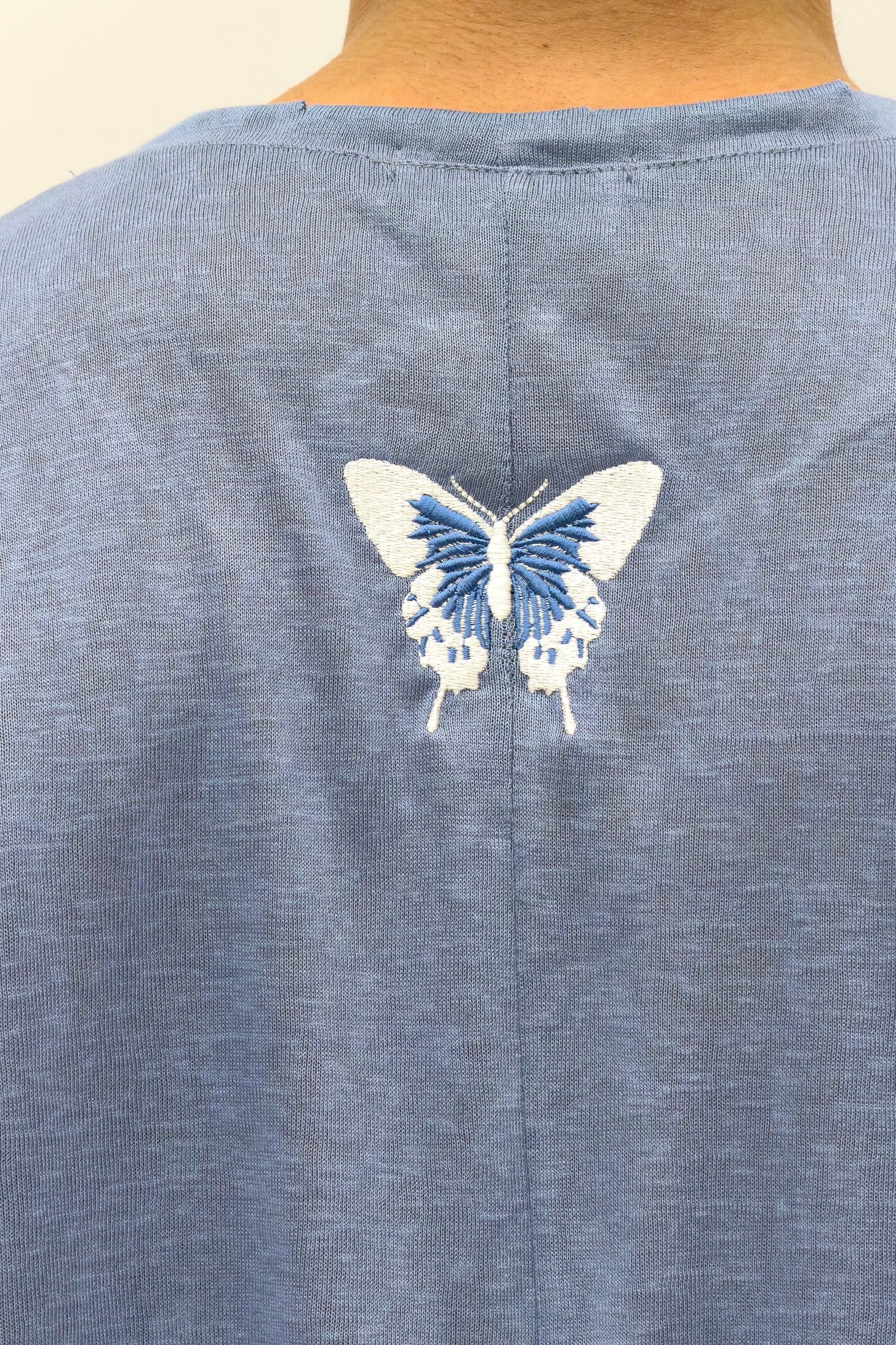 חולצת פשתן שרוול ארוך - Butterfly Sneakers