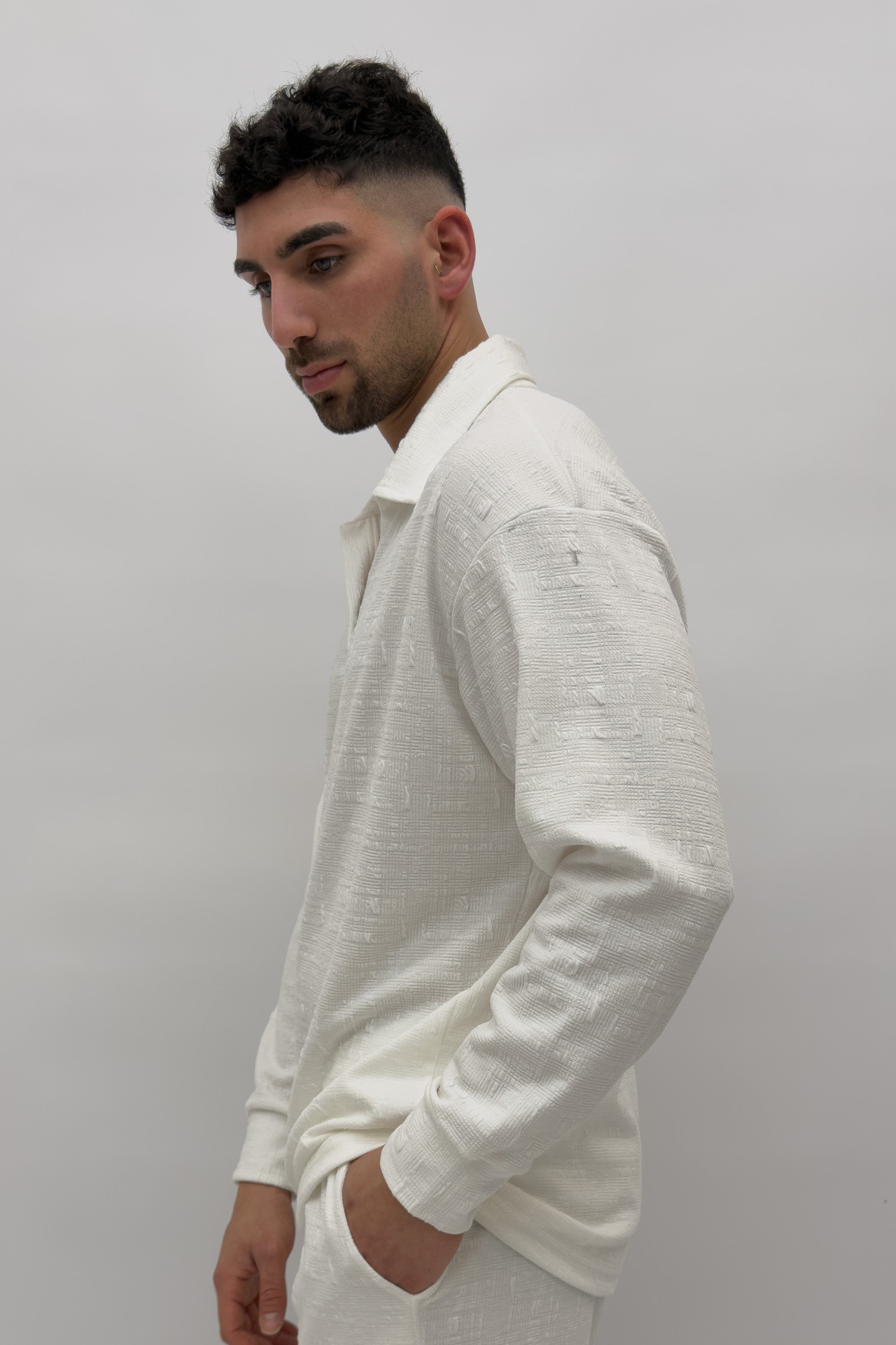 חולצה אלגנט חליפת פשתן - Butterfly Sneakers