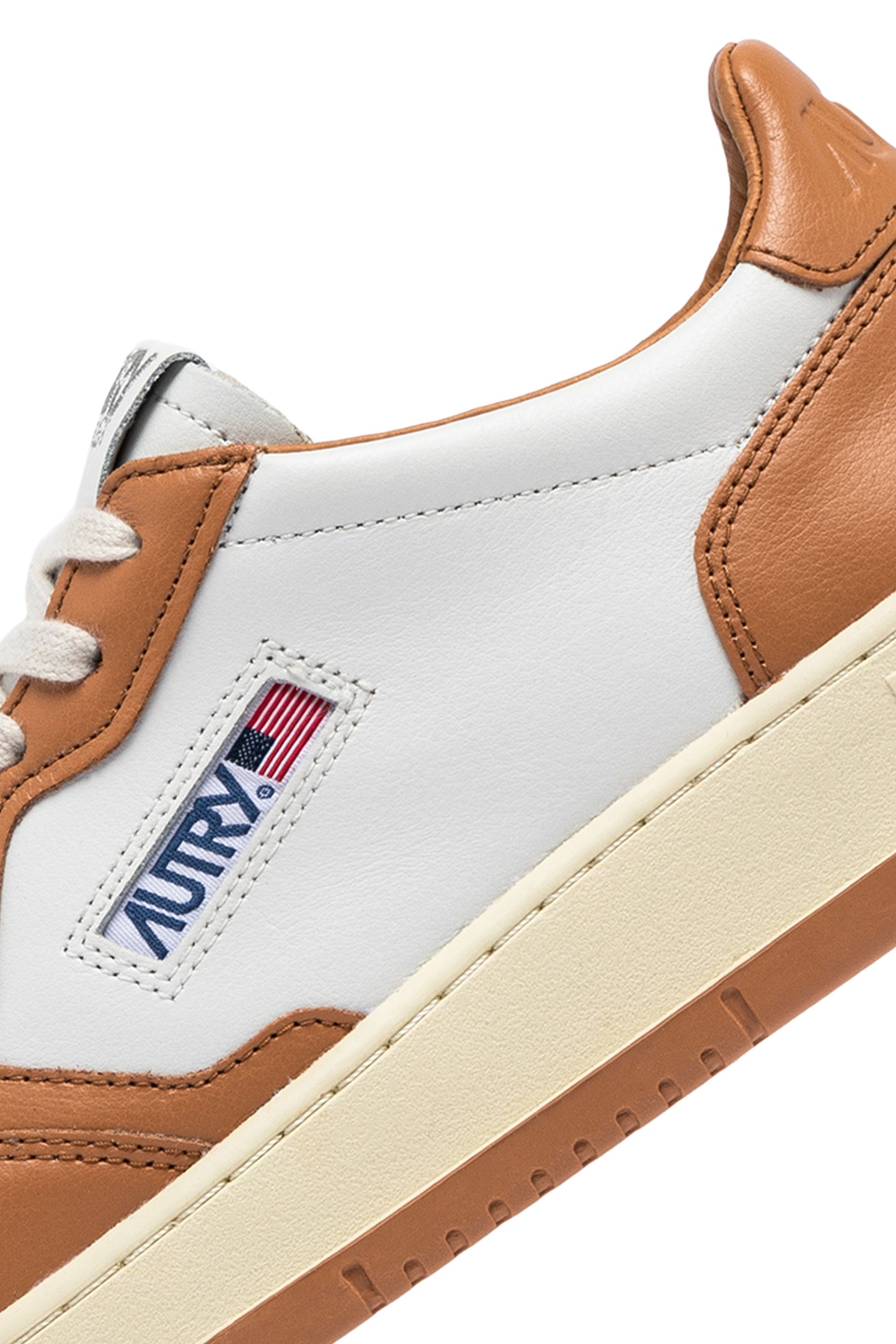 WHITE & SAND STORM LEATHER סניקרס