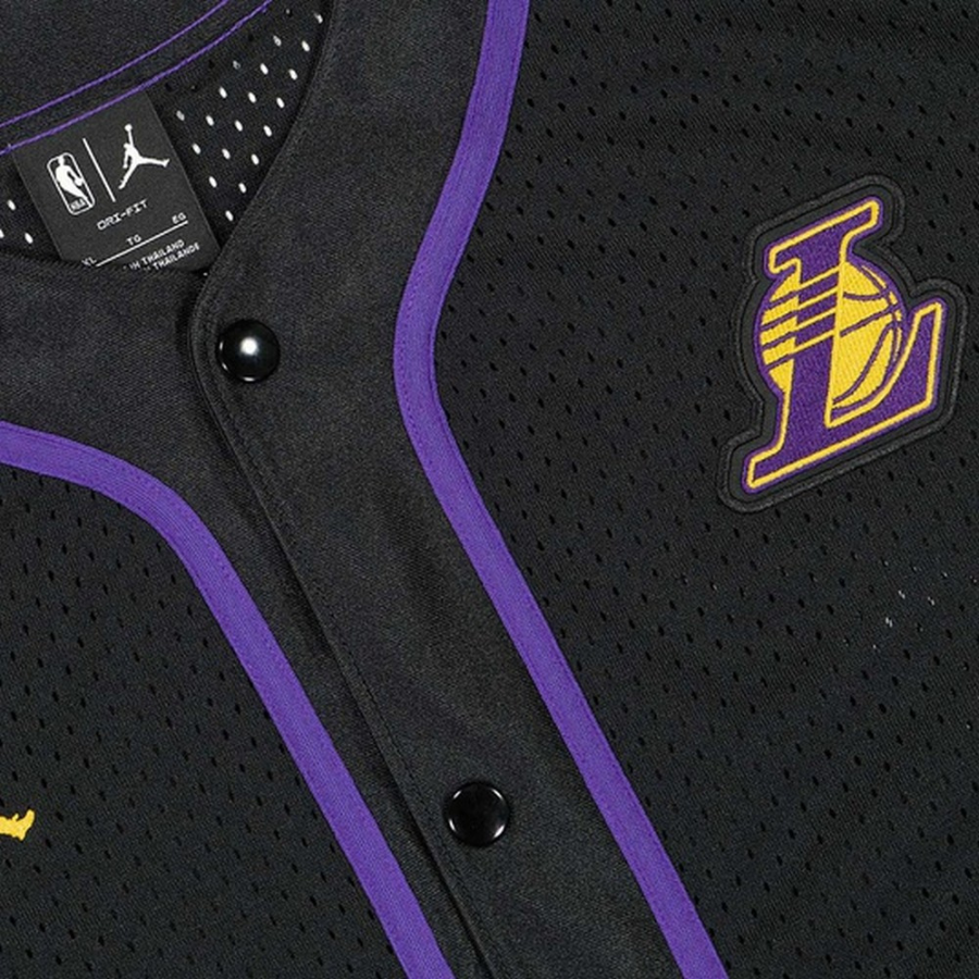 NIKE Los Angeles Lakers Statement Edition