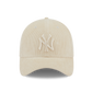 NEW ERA CAP WIDE CORD 9FORTY NEYYAN STNWHI