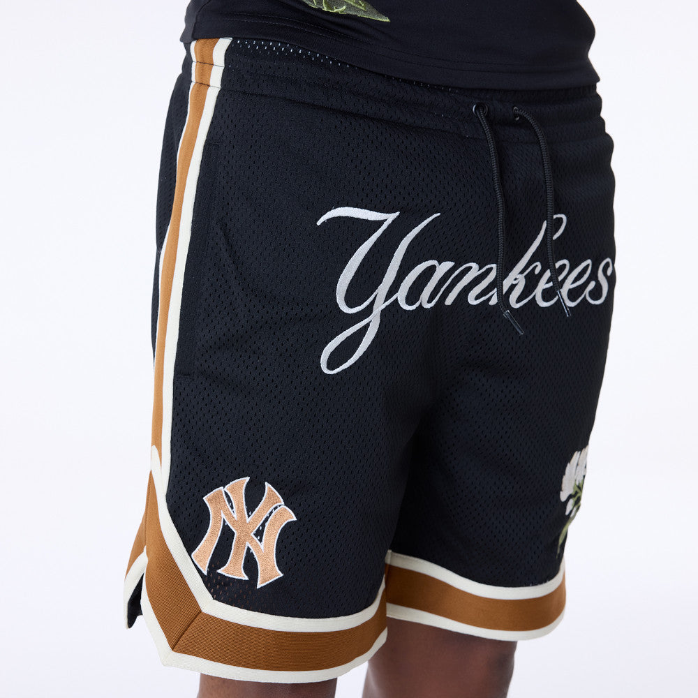 New York Yankees MLB Floral Black Shorts