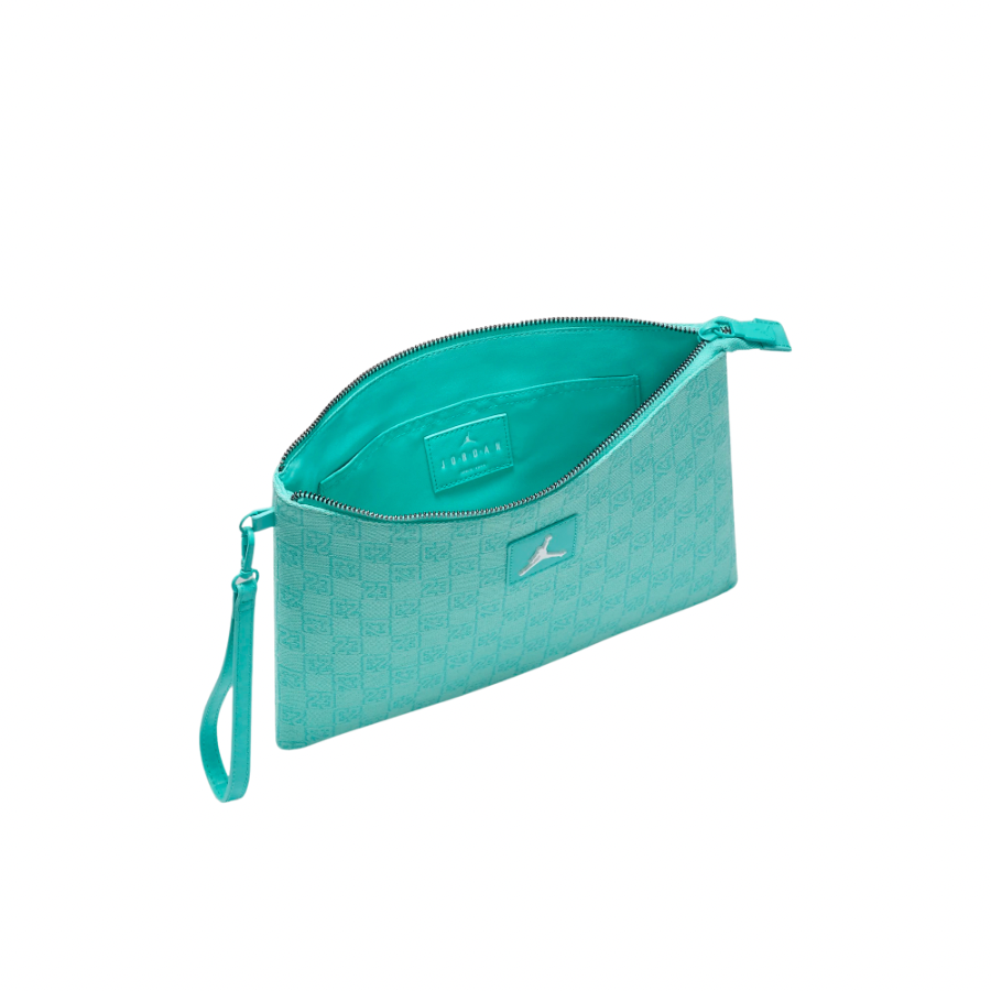 Monogram Clutch 0.69L