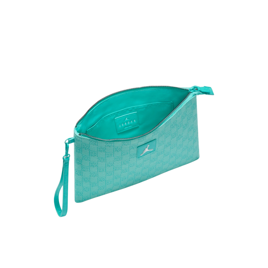 Jordan Monogram Clutch 0.69L