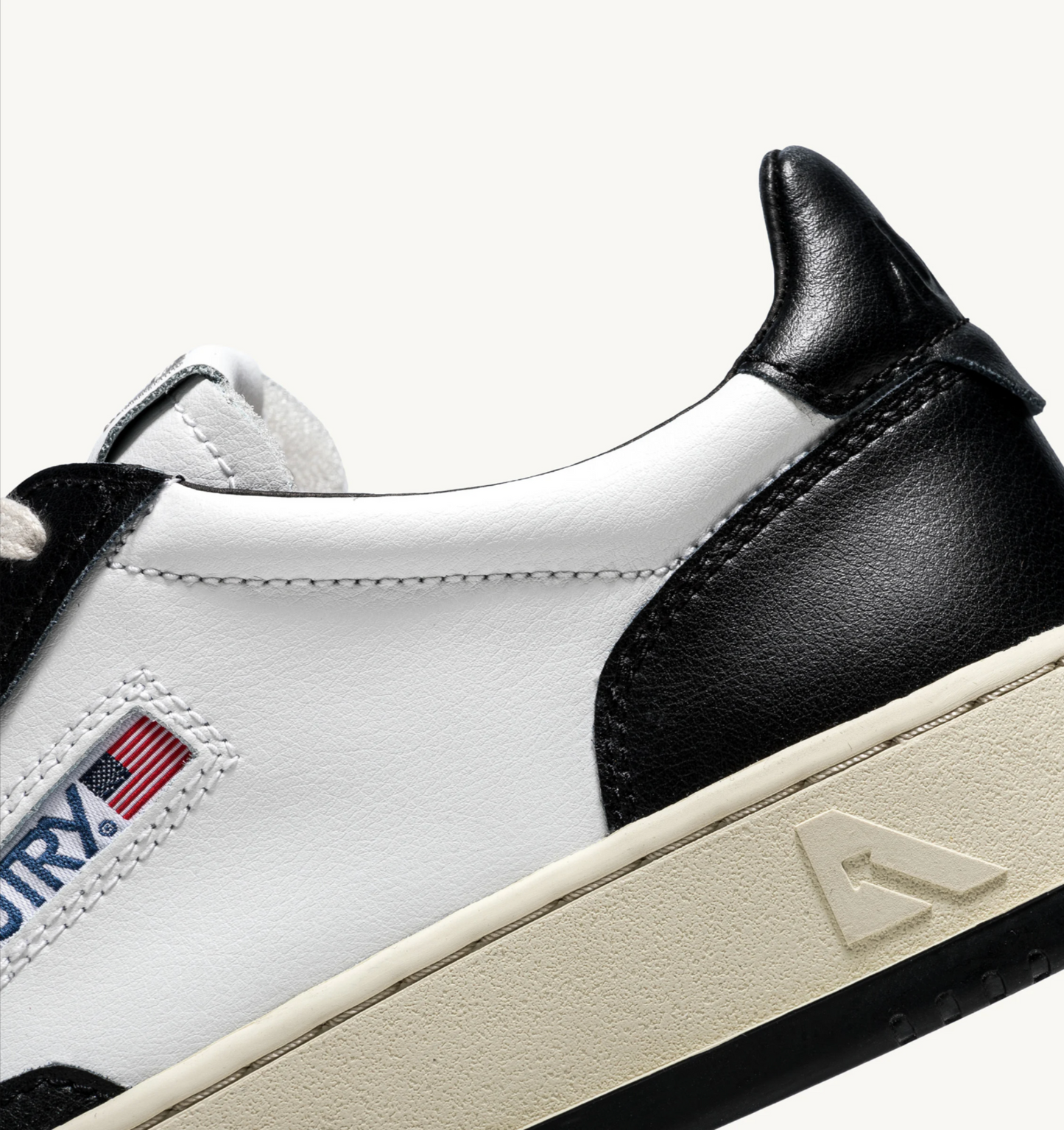 MEDALIST LOW MANWB01 - LEAT/LEAT WHT/BLK