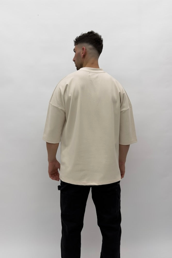 חולצה אוברסייז קרם - Butterfly Sneakers